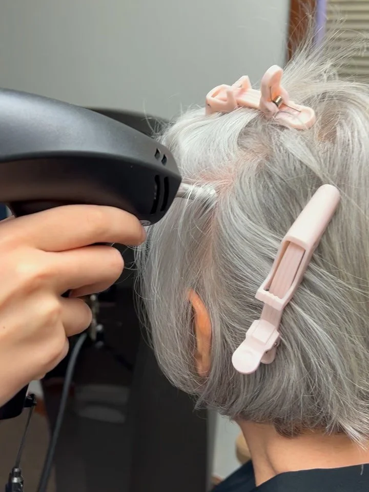 We are loving the #AlmaTED hair restoration treatments @theskinstudioandmedspa 

No matter what stage of life you&rsquo;re at we can help you feel confident about your hair!