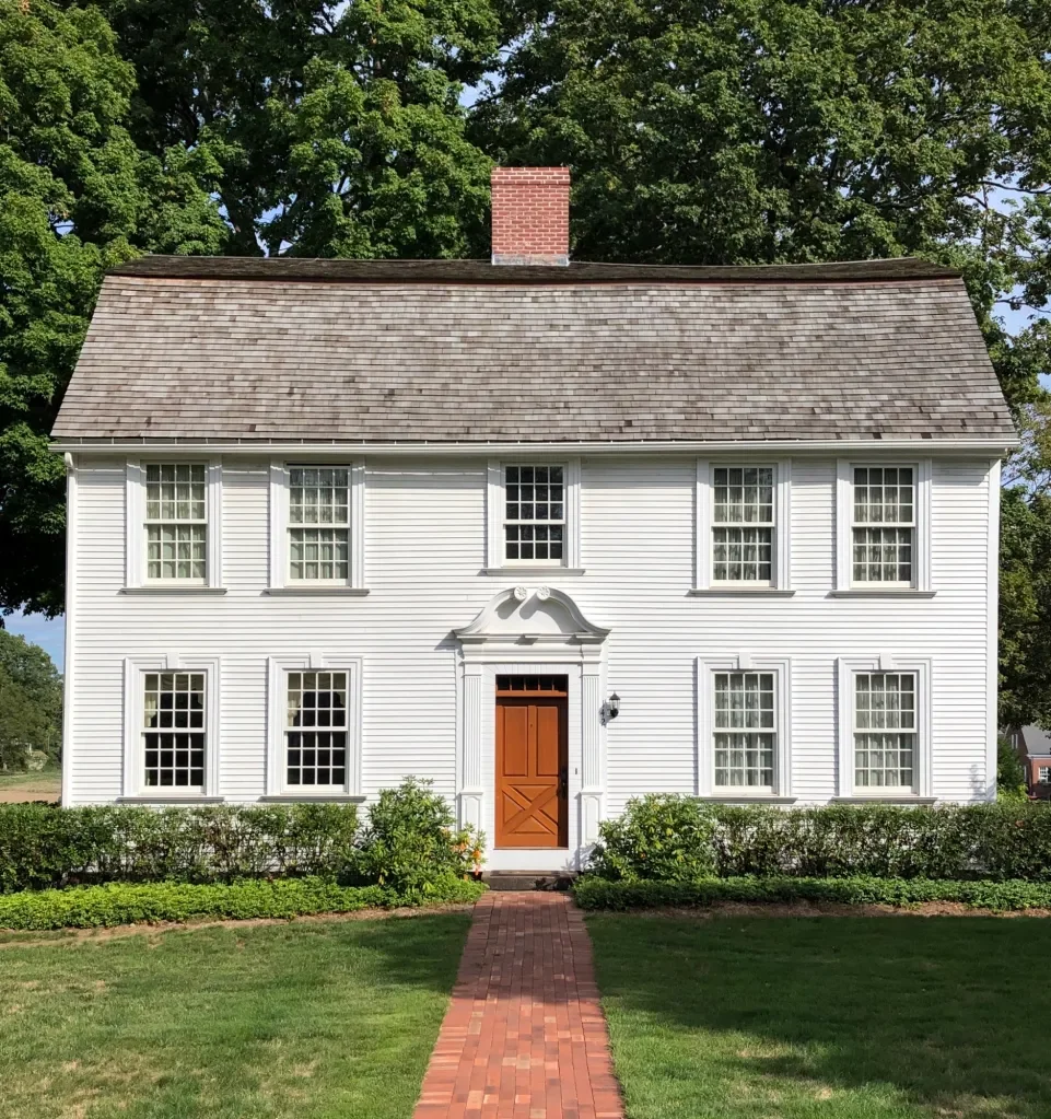 Historic House & Tree Walking Tour on North Main