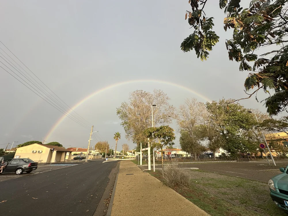 Rainbow a plage.jpg
