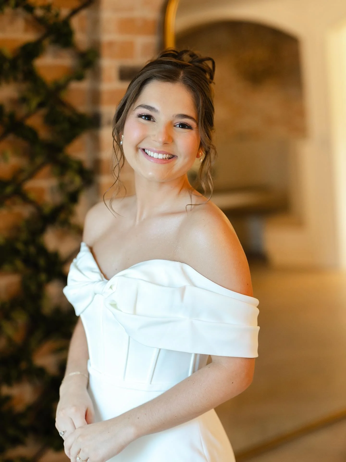 Navy looked absolutely radiant on her wedding day &mdash; effortlessly beautiful and so naturally stunning 🤍
Her glow said it all &mdash; pure happiness, love, and grace ✨
Hair &amp; Makeup by yours truly 🤍 @kendallelliottphotography