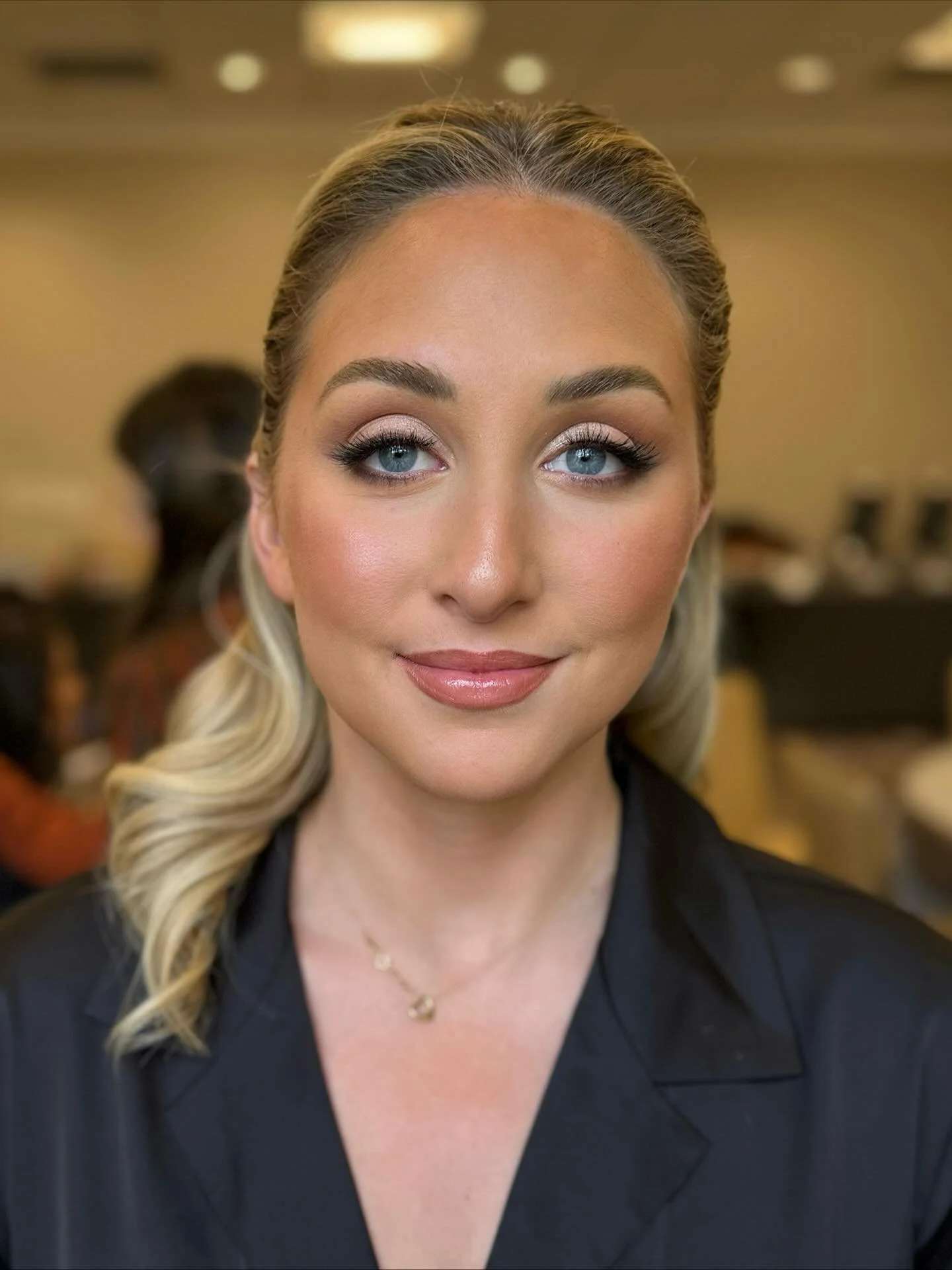 This stunning bridesmaid requested a bronzey look with pink tones &mdash; her skin was FLAWLESS! I always recommend clients get regular facials for a smoother, more radiant base that helps makeup glide and last beautifully @etoillyartistry wedding 💌