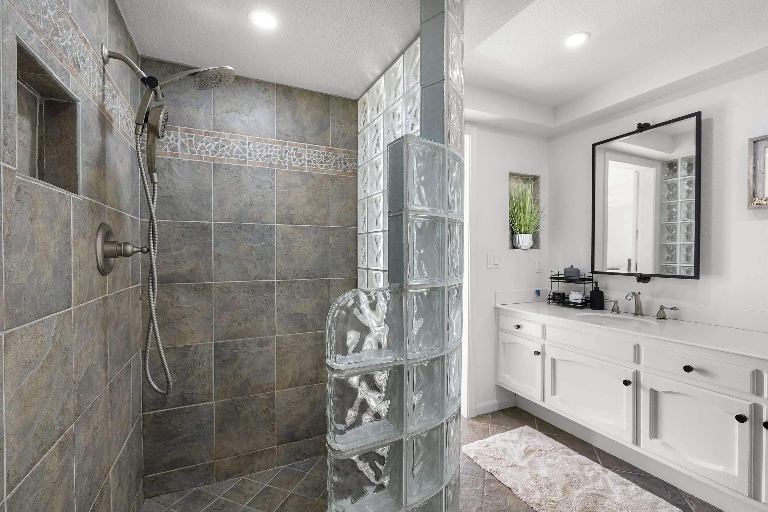 65-print-25862 Vista Dr W 65.jpg