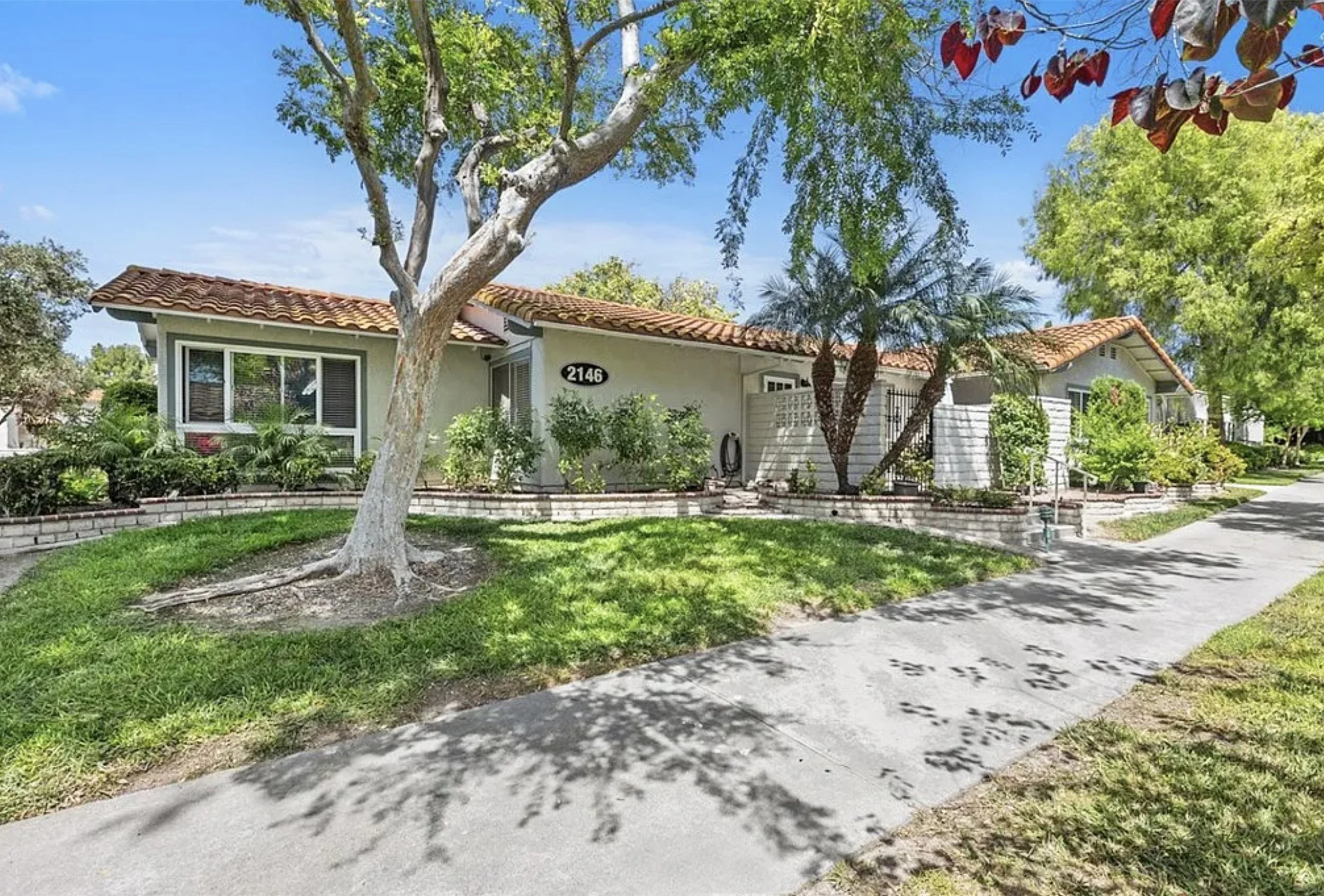 2146 Ronda Granada C, Laguna Woods
$413,000 (Represented Buyer)