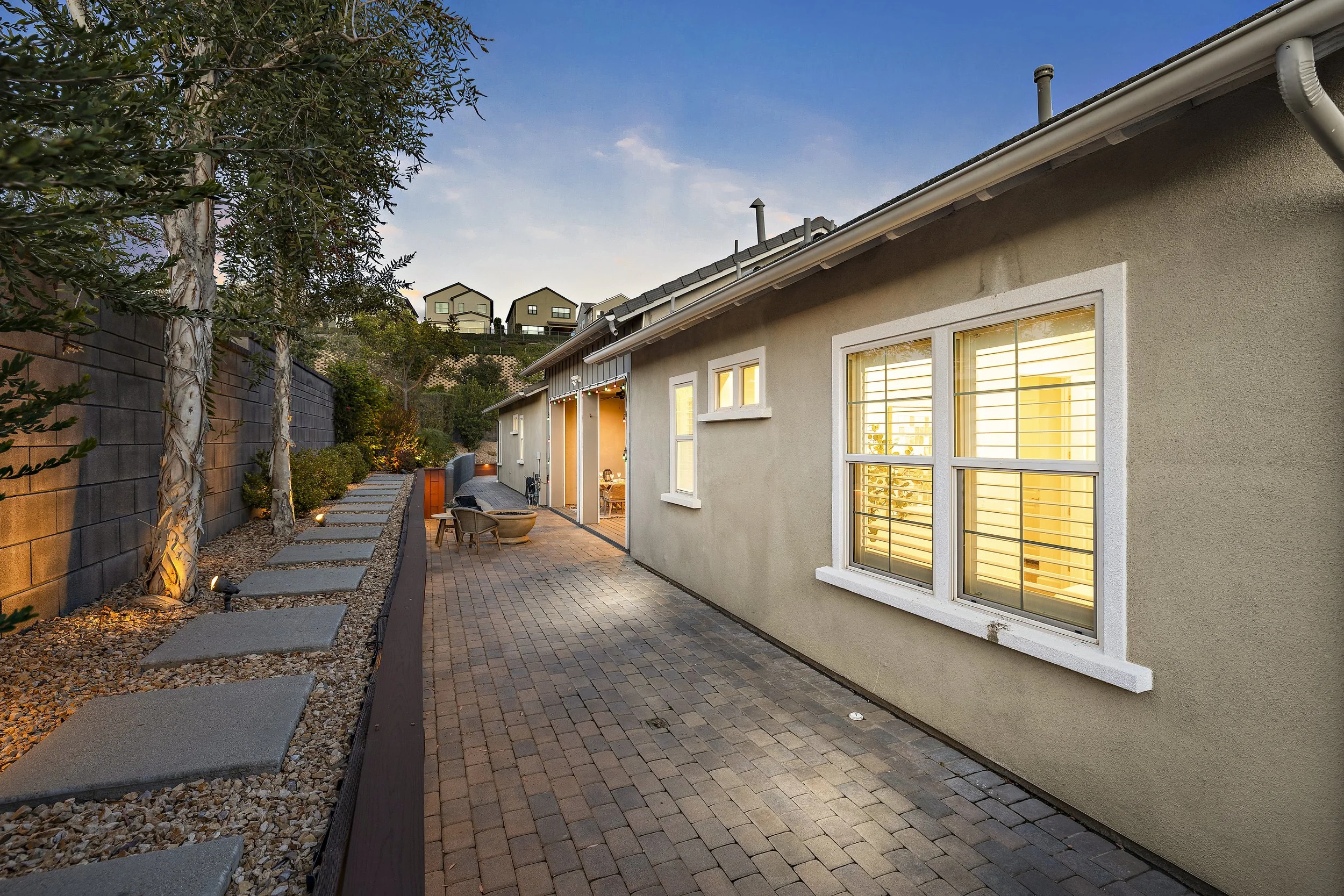 90-print-NEW TWILIGHT 132 Luneta 38.jpg