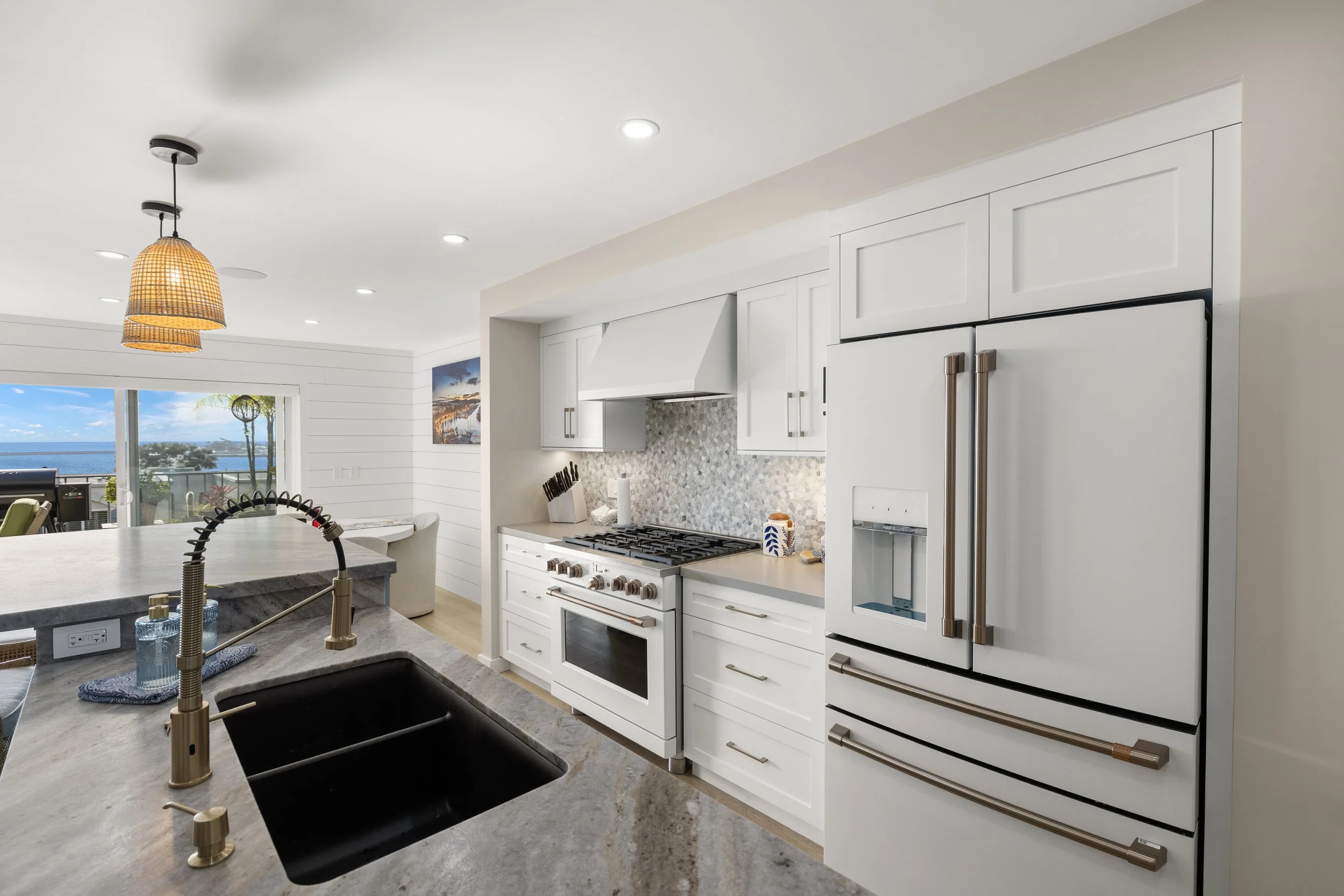 48-print-25862 Vista Dr W 48.jpg