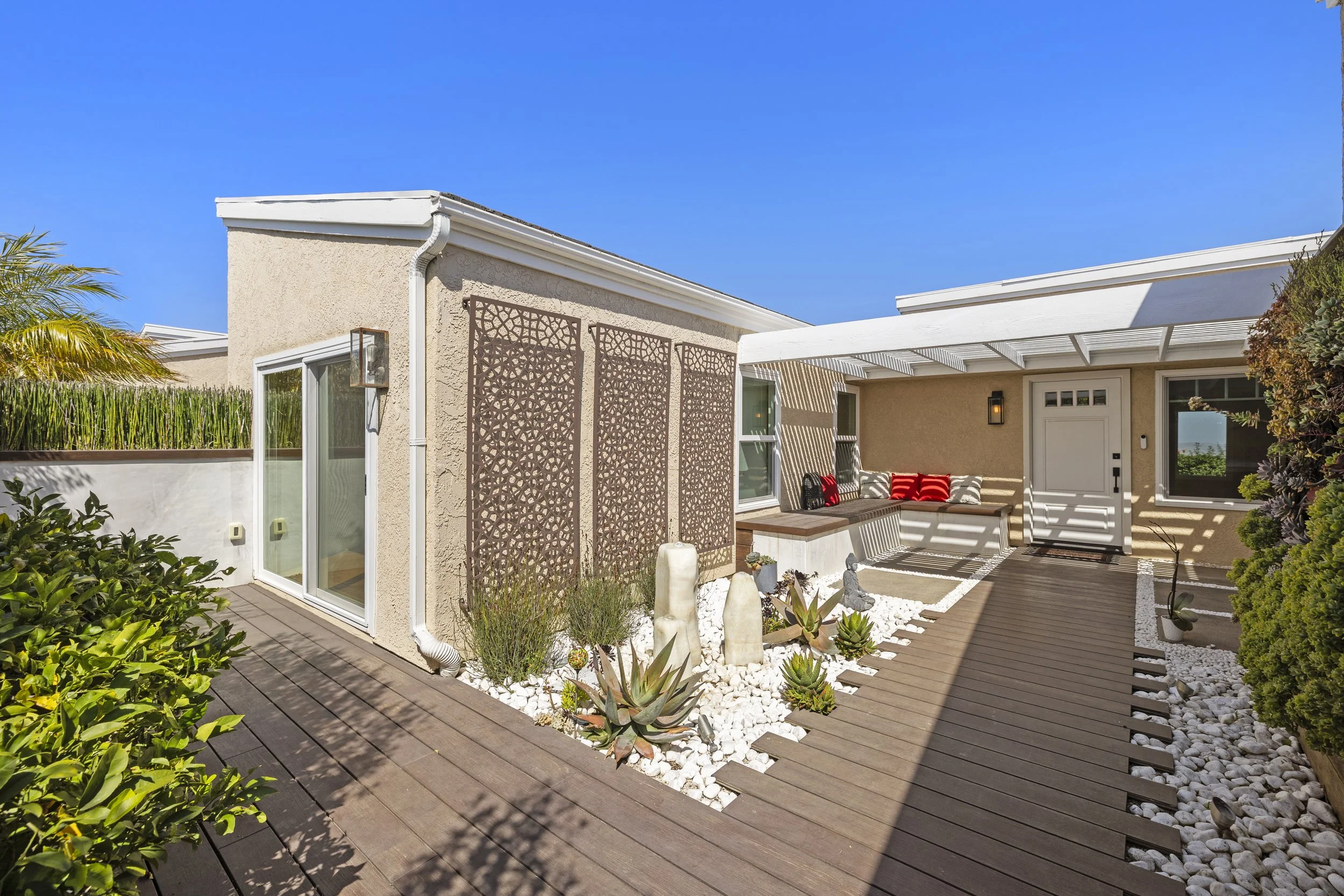 3112 Palma Dr, Laguna Niguel  $7,400/Month (Represented Landlord and Tenants)