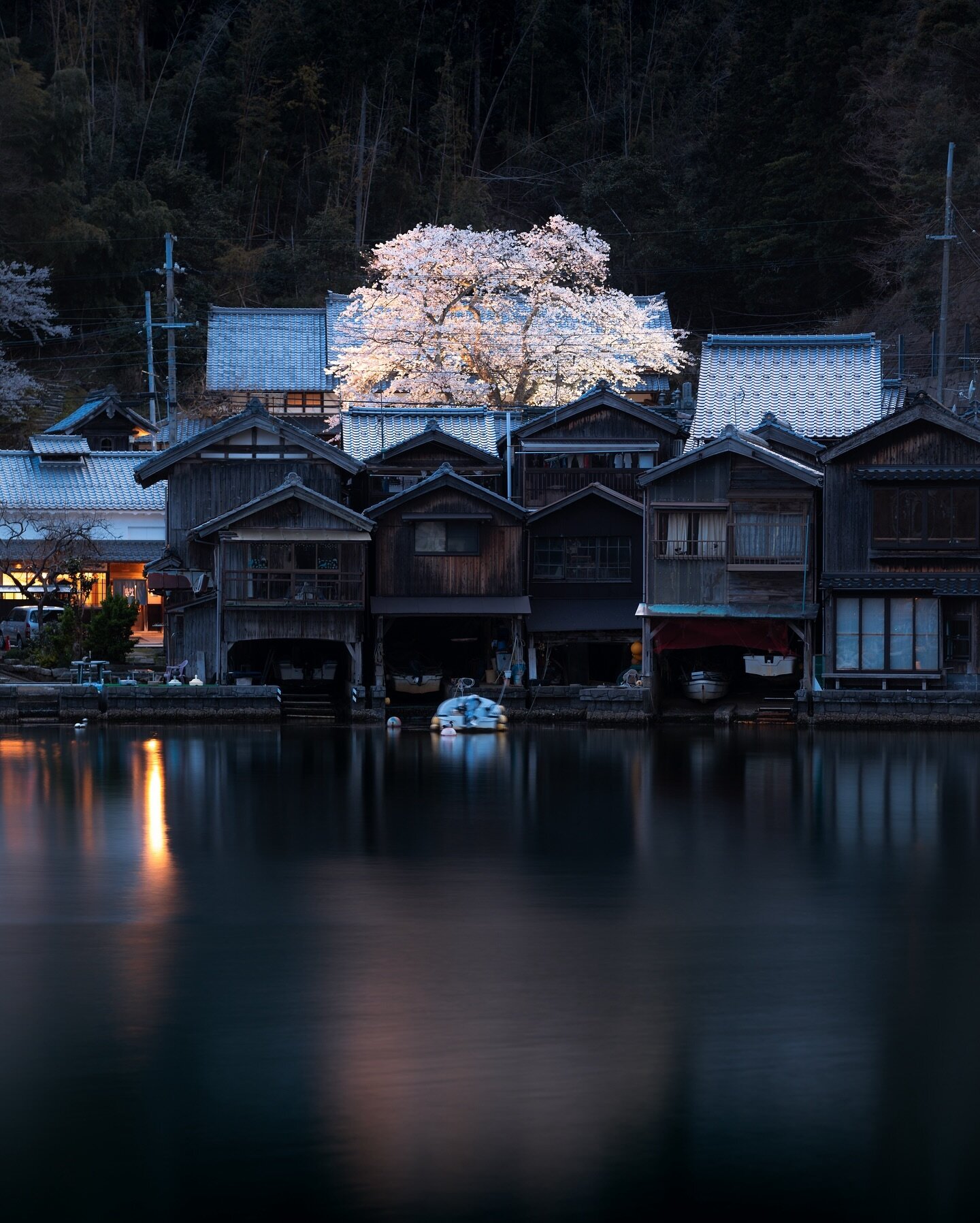 There are some shots taken around Japan that are kinda like Pokemon (and I wanna catch &lsquo;em all!) It&rsquo;s usually something seasonal, at a certain time of day, involving a rare train or natural occurrence. At these places it&rsquo;s pretty co