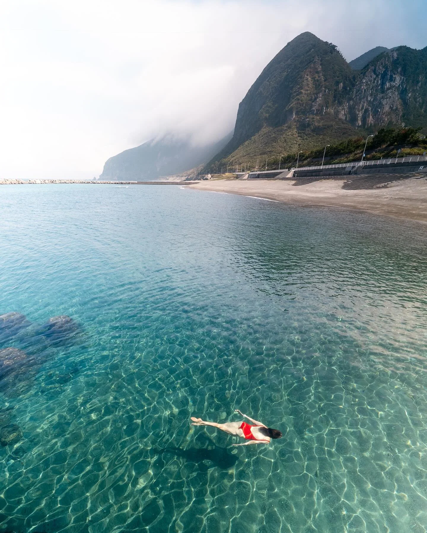 🚨New Youtube video!🏝️ When I shared on my story that this was in Tokyo, there were a few people trying to catch me out on my lie 😂 which I think goes to show just how unbelievable this place is! Yes, it is a ferry ride away, but no I’m not l