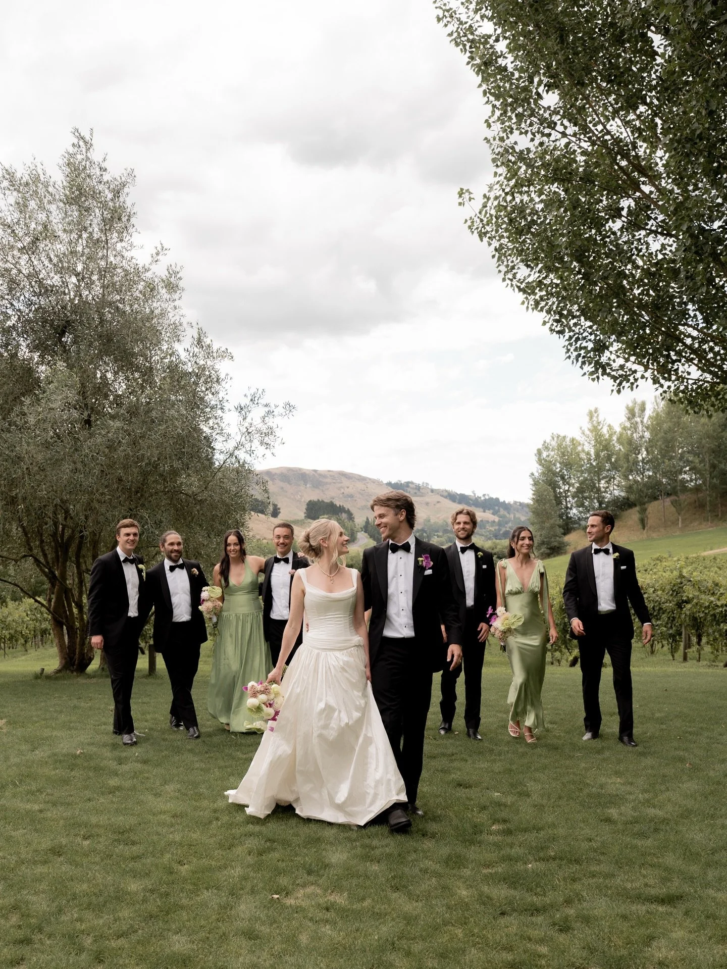 The wedding party 🖤