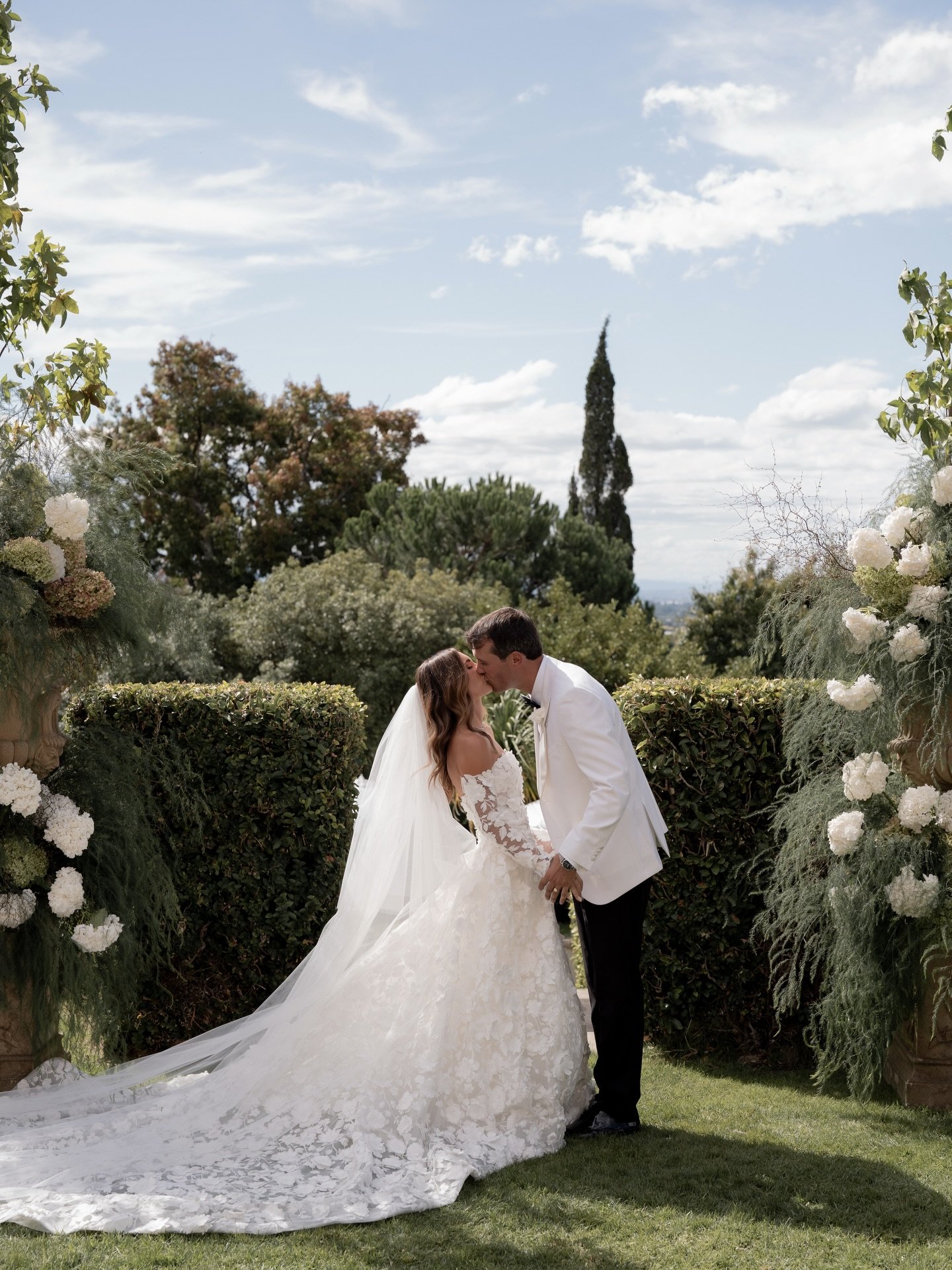 Happy one year lovers 🖤