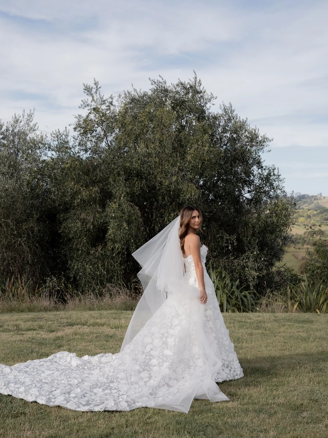 Forever in awe of @catherinecater bridal look 🤍