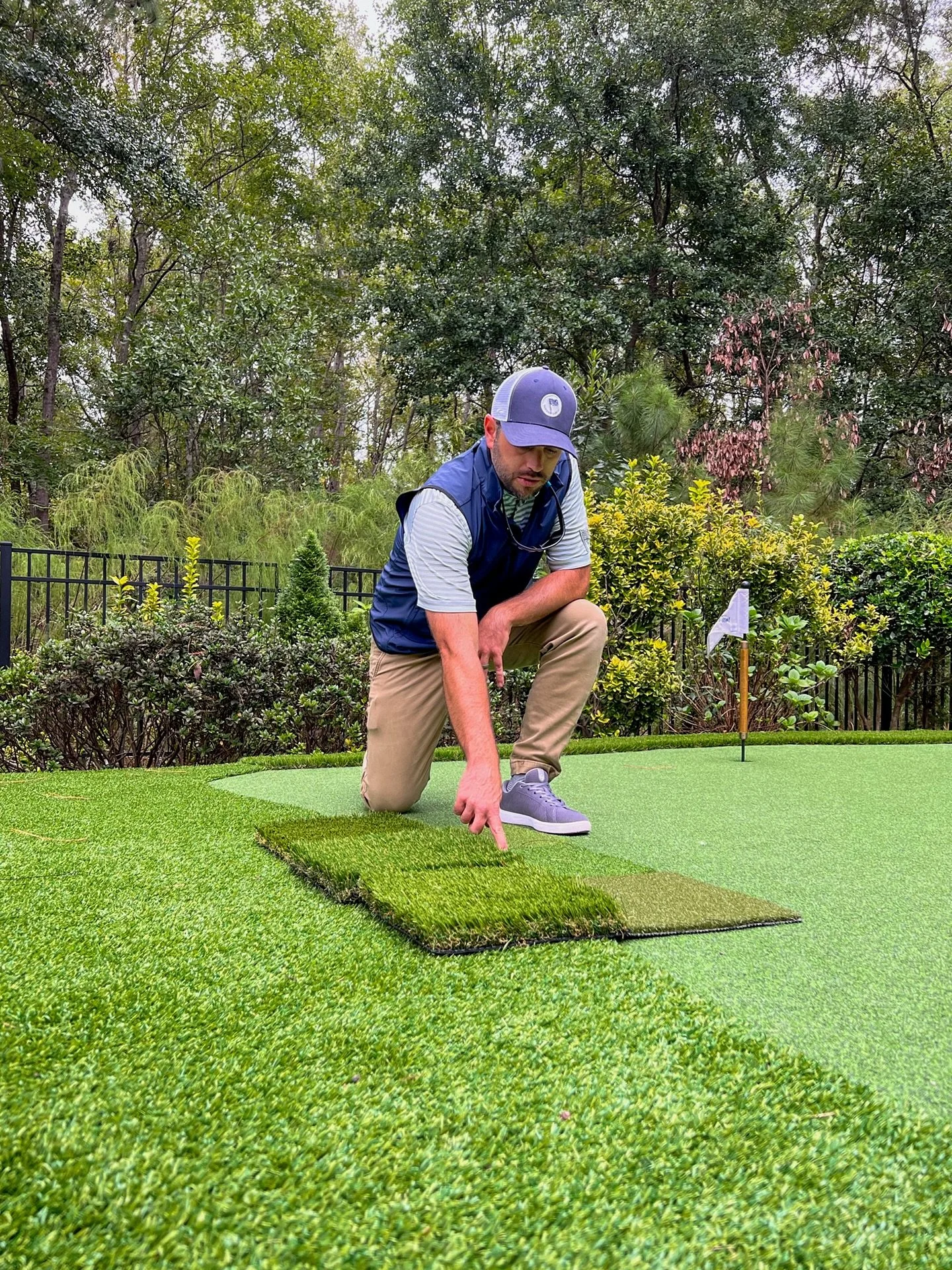 You know the types of turf we use for a putting green and other applications in your backyard differ, but do you just how many ways there are to mix and match them? 

Types vary not just by color and material, but also in how they affect your play. 
