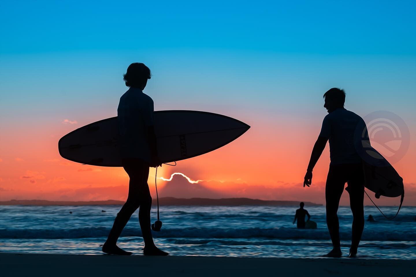 Surf Lessons
Sunrise 19th May 2023
@cronullasurfingacademy #cronullabeach #cronulla #beach #surfing #silhouette #sunrise