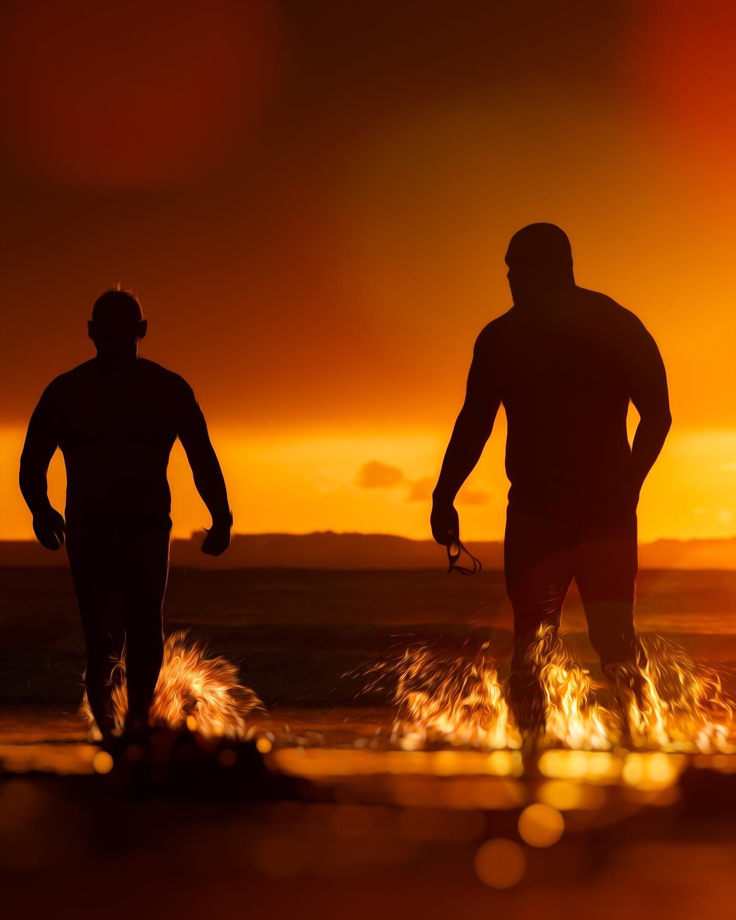 - On Fire -
Sunrise 21st May 2023
Nearly 12 Months ago I started meeting a few of the swimmers from the @cronulla_gropers_ These two humans @vinniebova and @paddleboi are just two of the the some 170 members of the group who swim at around sunrise ev