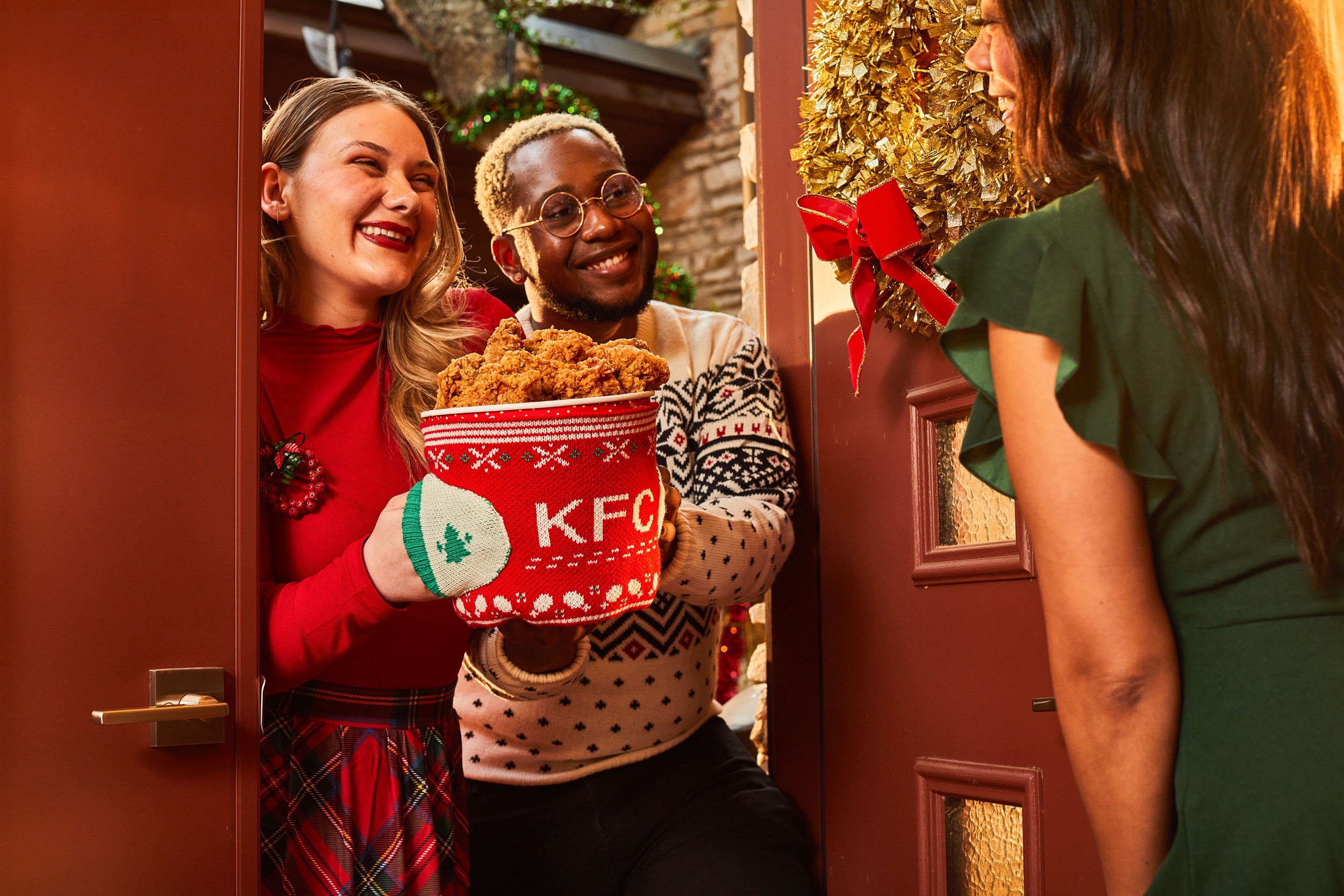 austin-texas-food-photographer-KFC Holiday Bucket Hugger1728.jpg