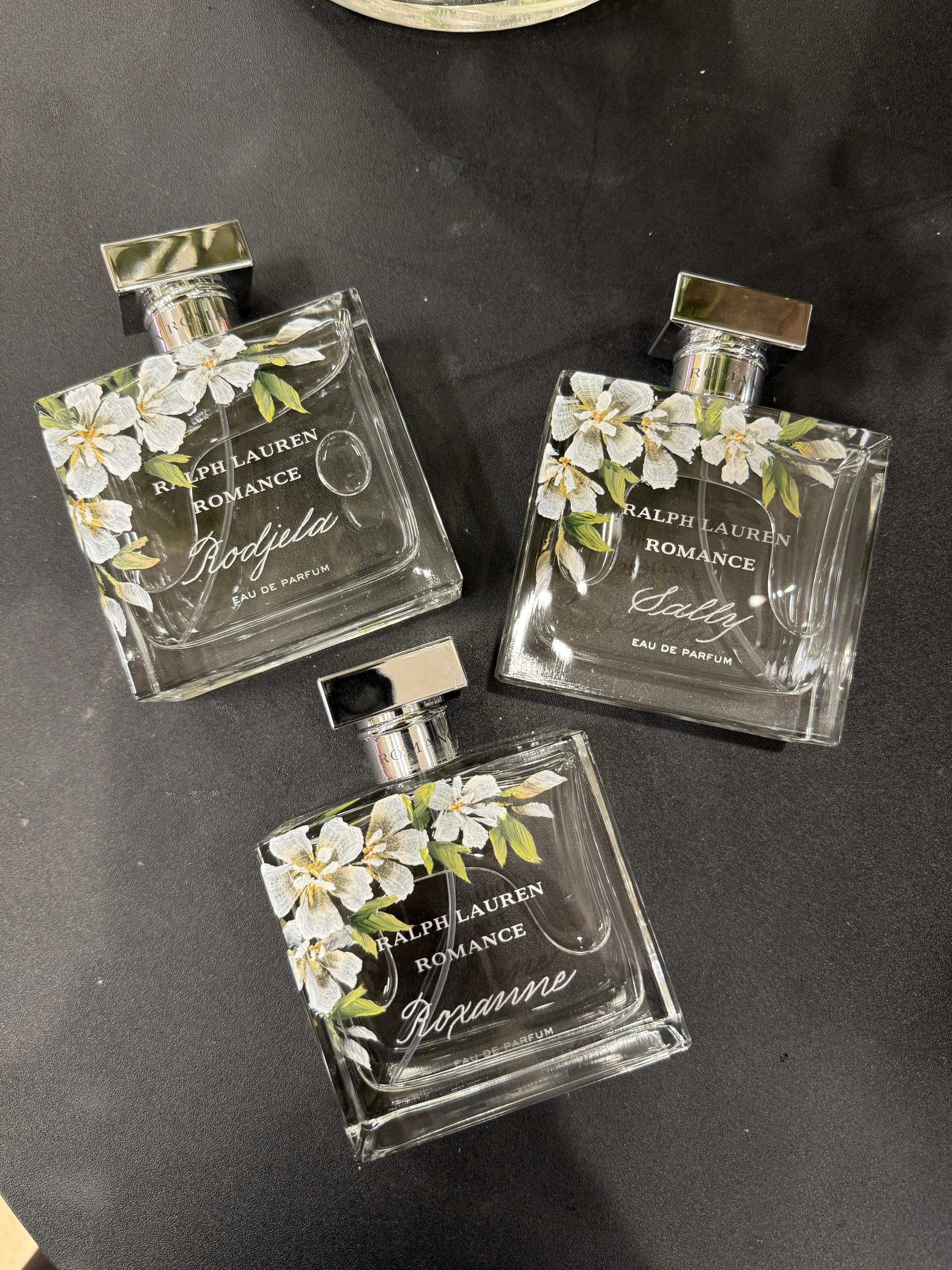 Personalized-fragrances-Hawaii-Michelle-Clemen-Live-Artist1.JPG