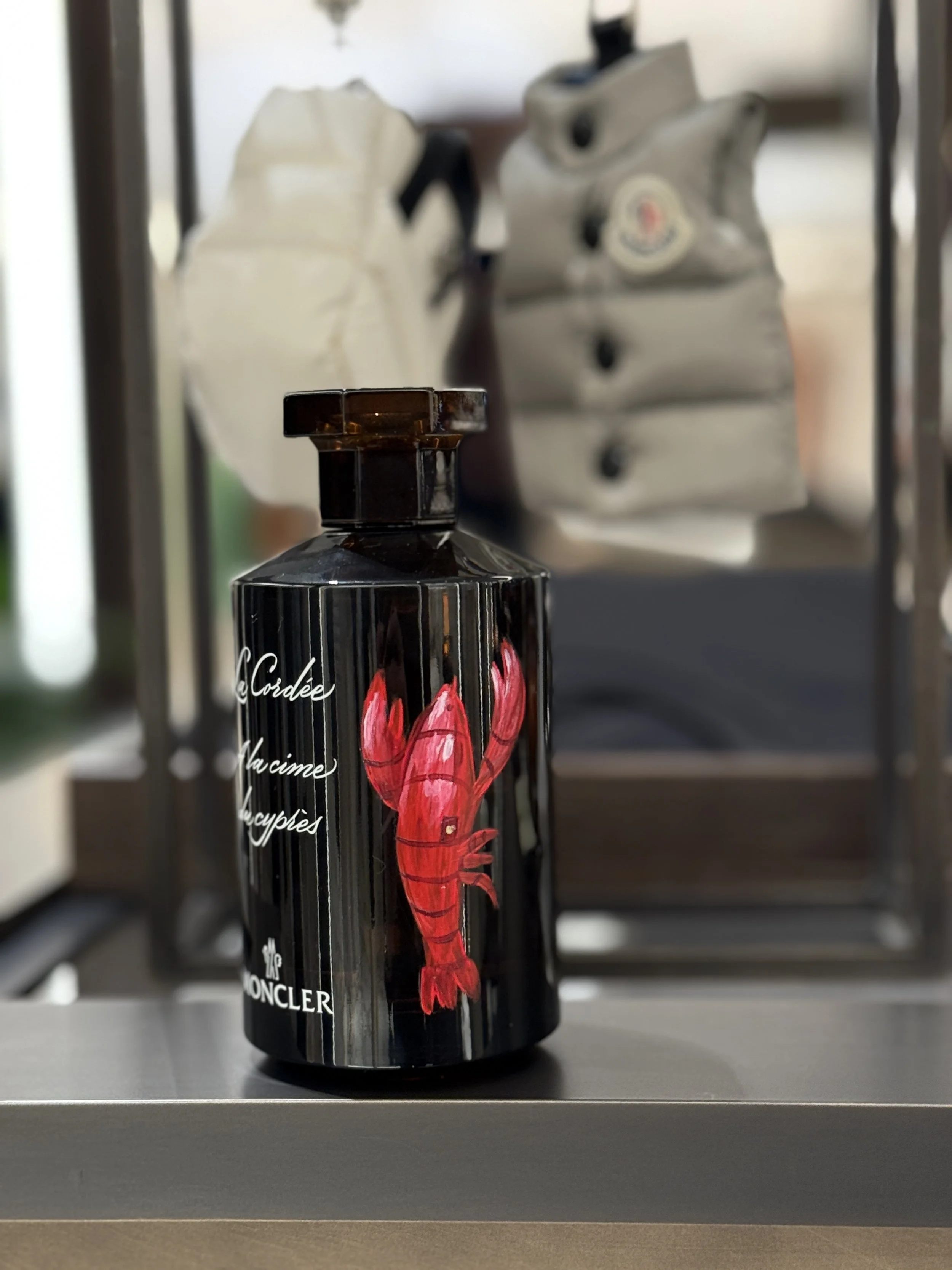 Live-bottle-painting-Moncler-Hawaii-Michelle-Clemen2.jpg