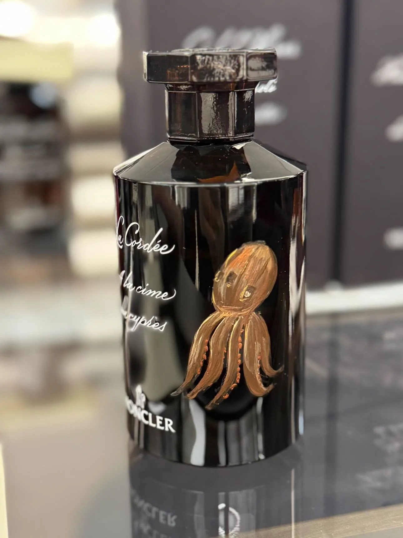 Live-bottle-painting-Moncler-Hawaii-Michelle-Clemen5.JPG