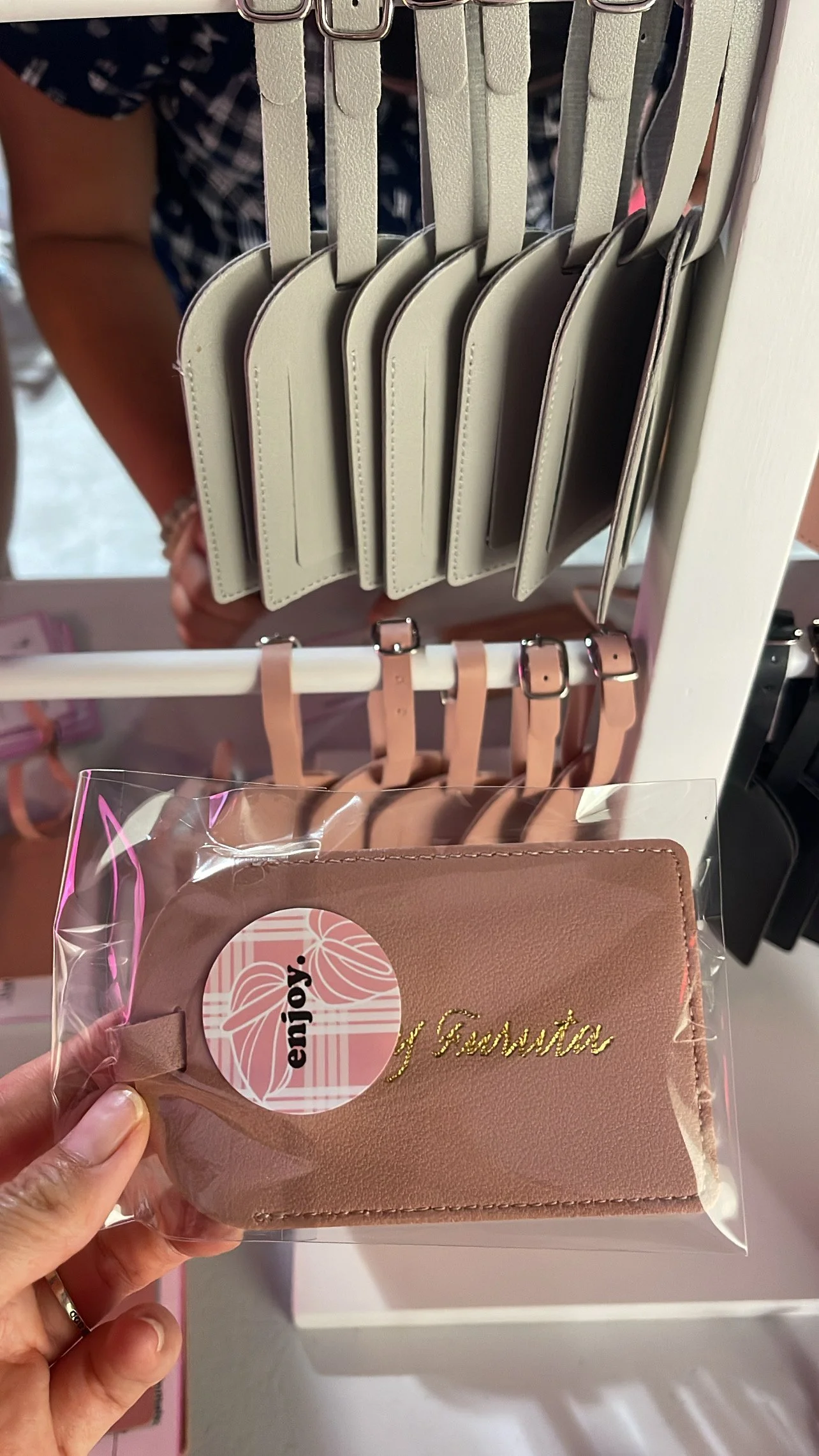 Live-leather-luggage-tag-personalization-hawaii-grad-party-activation3.JPG