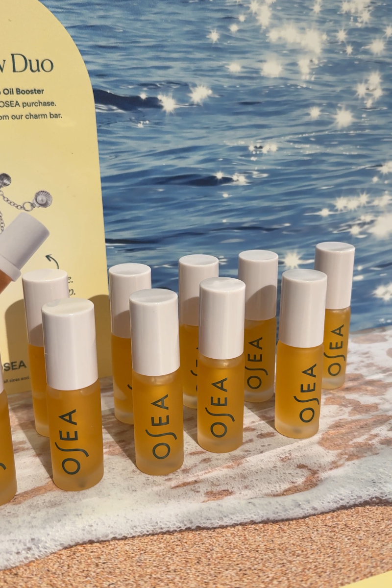 Osea-PR-event-Ala-Moana-Hawaii-Live-Product-Painting-Michelle-Clemen14.png