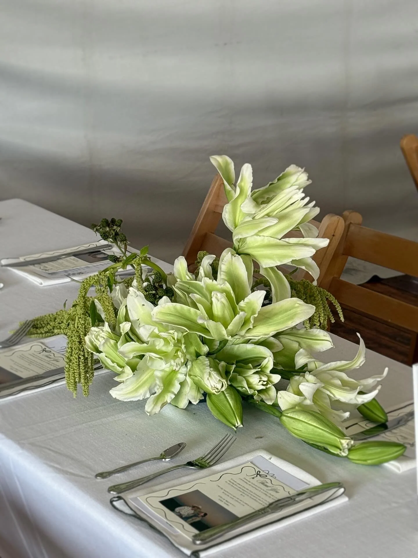 The fluffy double petals on rose lilies get me every time 🤍