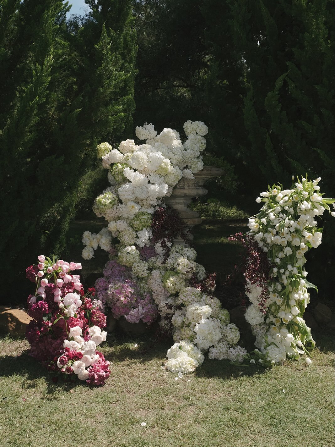 The ceremony moment for Madison &amp; Callum 🤍

A truly beautiful day, now live on @thebridaljourney

The incredible team behind every detail of this special day 
Planning @paloma.eventco
Photography @jackhenryphoto 
Videography @sommarfilms
Content