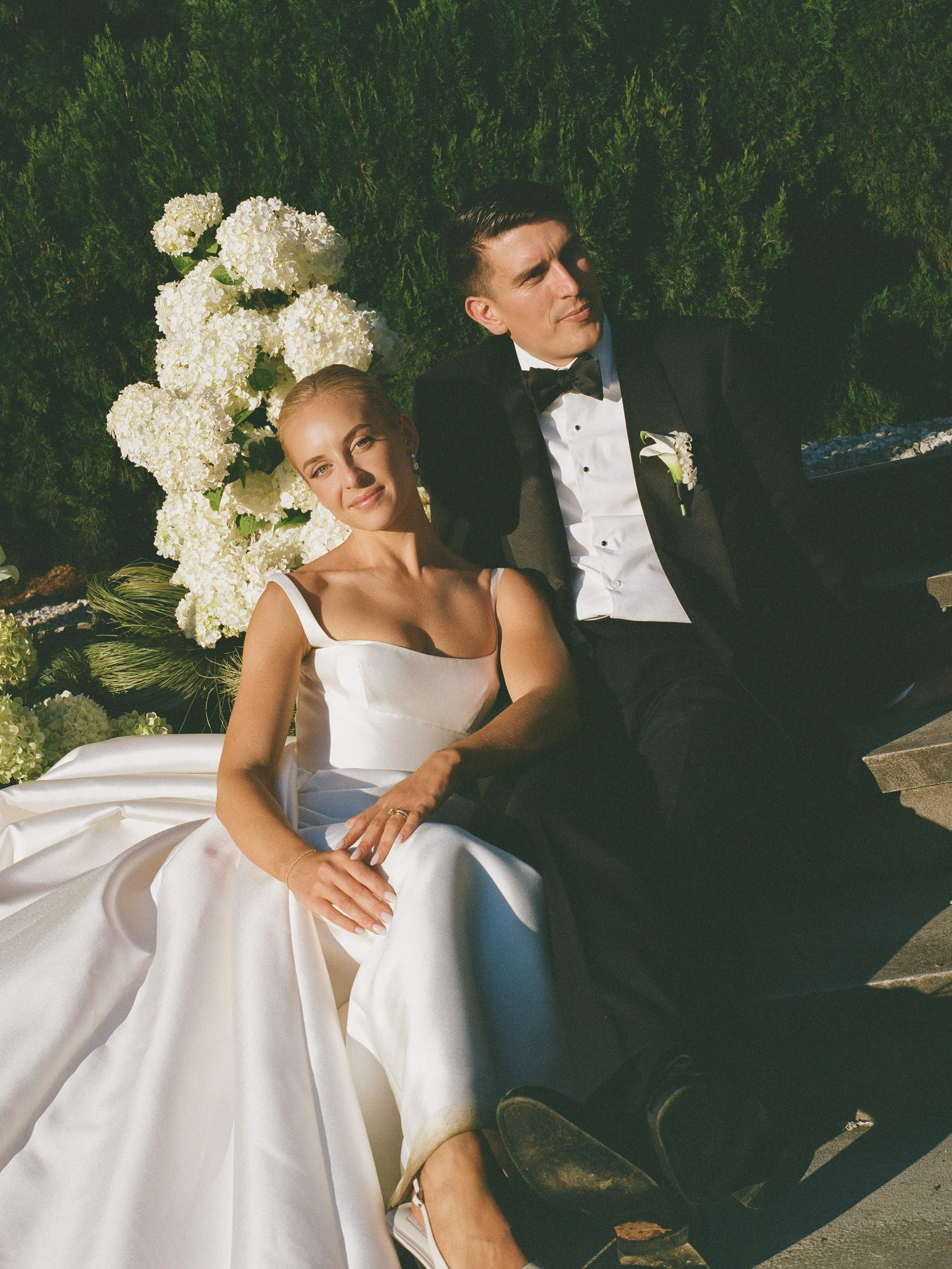 Jess and Lach ~ a beautiful day @monafarm_ 🤎

Moments captured by the talented @kyle.ingram 

Photographer @kyle.ingram 
Content Creator @modernday.romance 
Florist @sophiawilde_ 
Venue @monafarm_ 
Celebrant @___novera 
Makeup &amp; hair @forthebrid