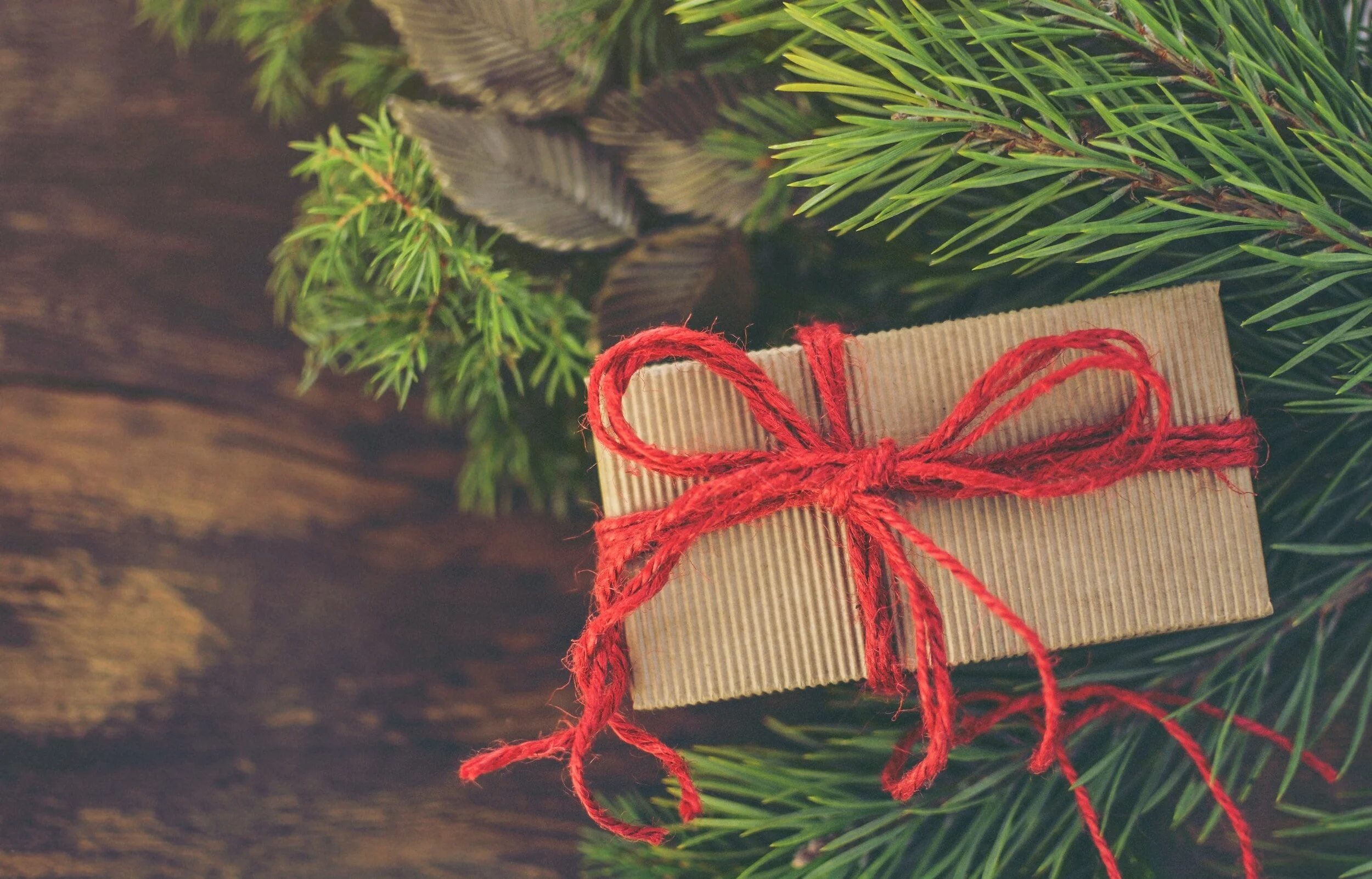 Christmas Gift Guide Roundup: Gift Ideas for Everyone On Your List