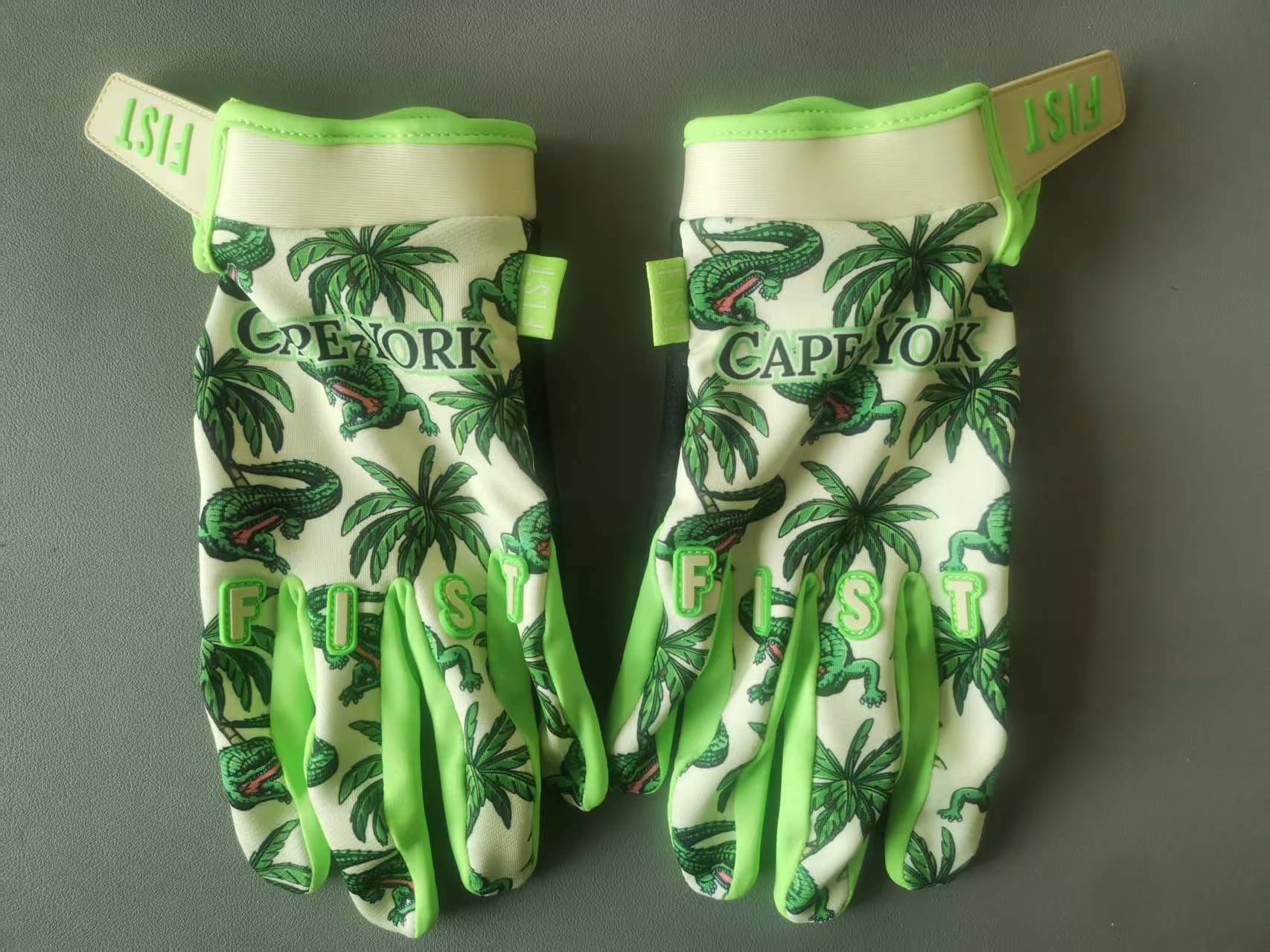 FIST-x-Top-End-Gloves - handback.jpg