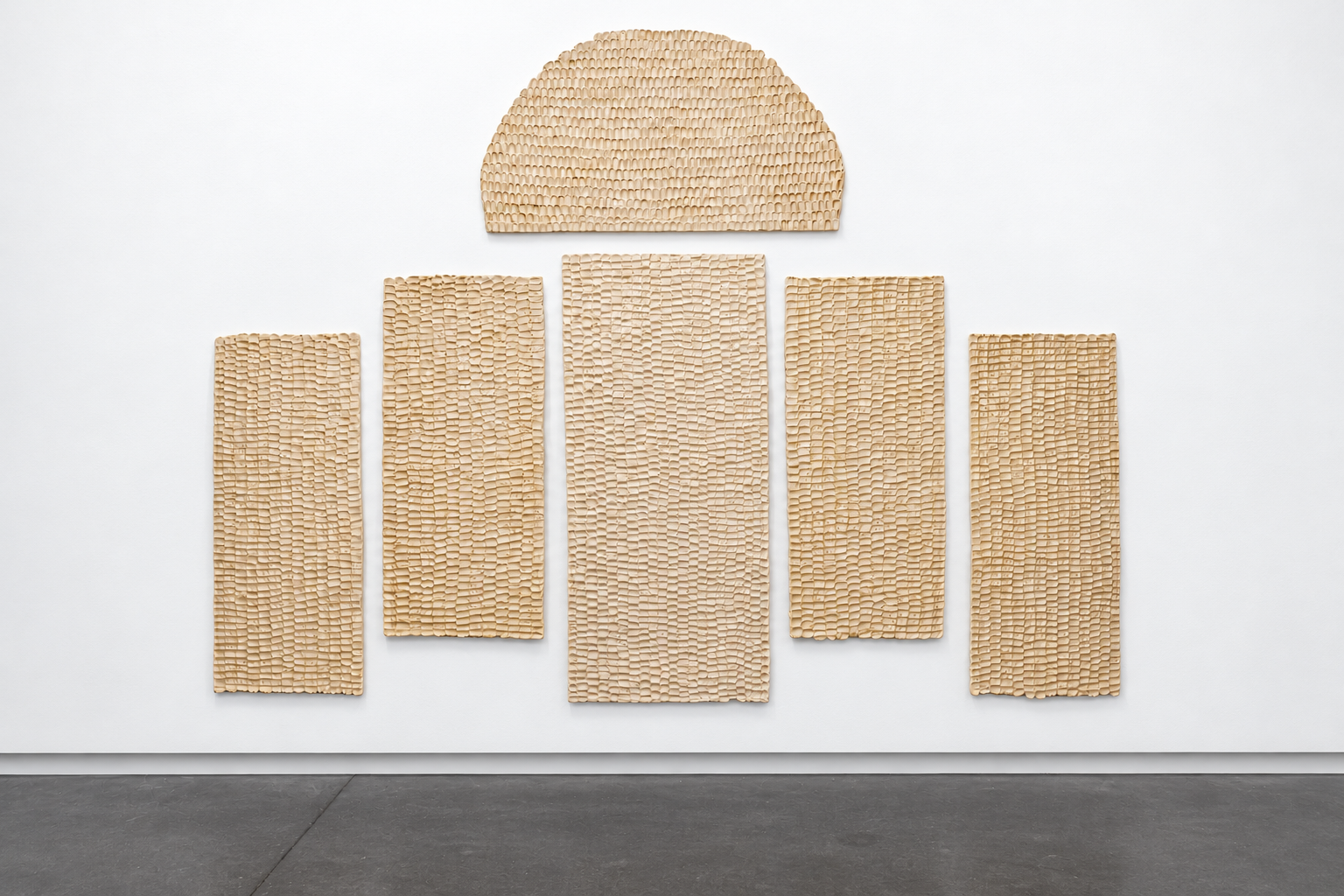 retable 1, 2021, ceramic, 10x8'