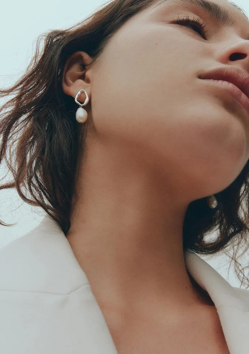 Cielo_Pearl_Drop_Earring_-_Silver_8.jpeg