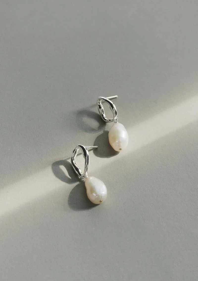 Cielo_Pearl_Drop_Earring_-_Silver_2.jpeg