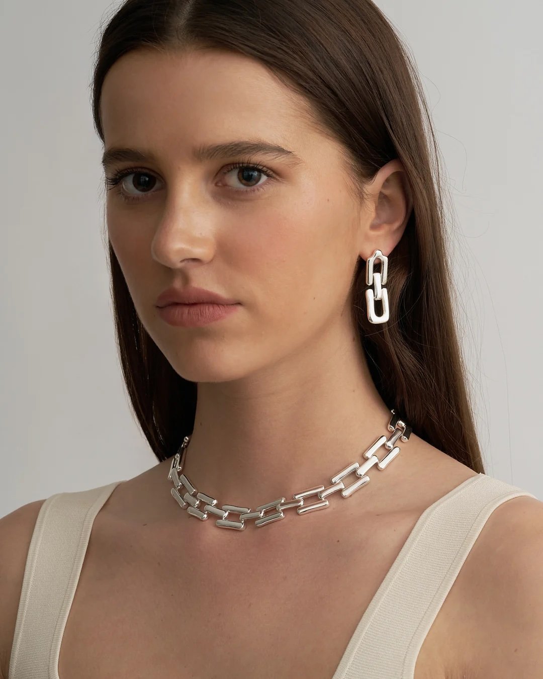 agnes-choker-gold_by-Brie-Leon-2.jpeg