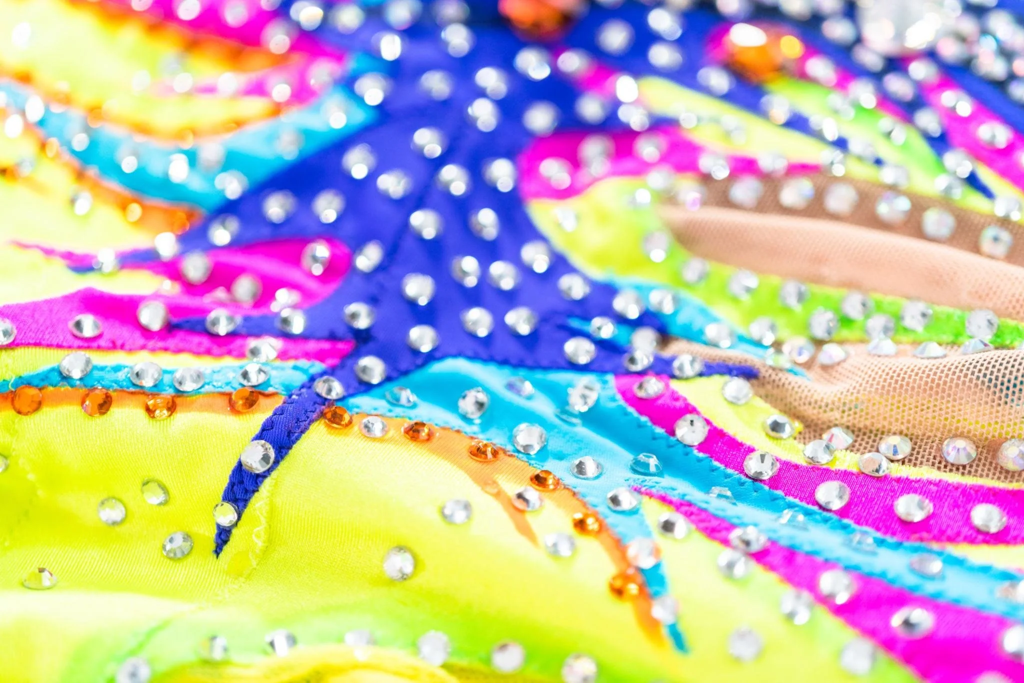 Welke strass-steentjes kies je voor jouw wedstrijdpak?