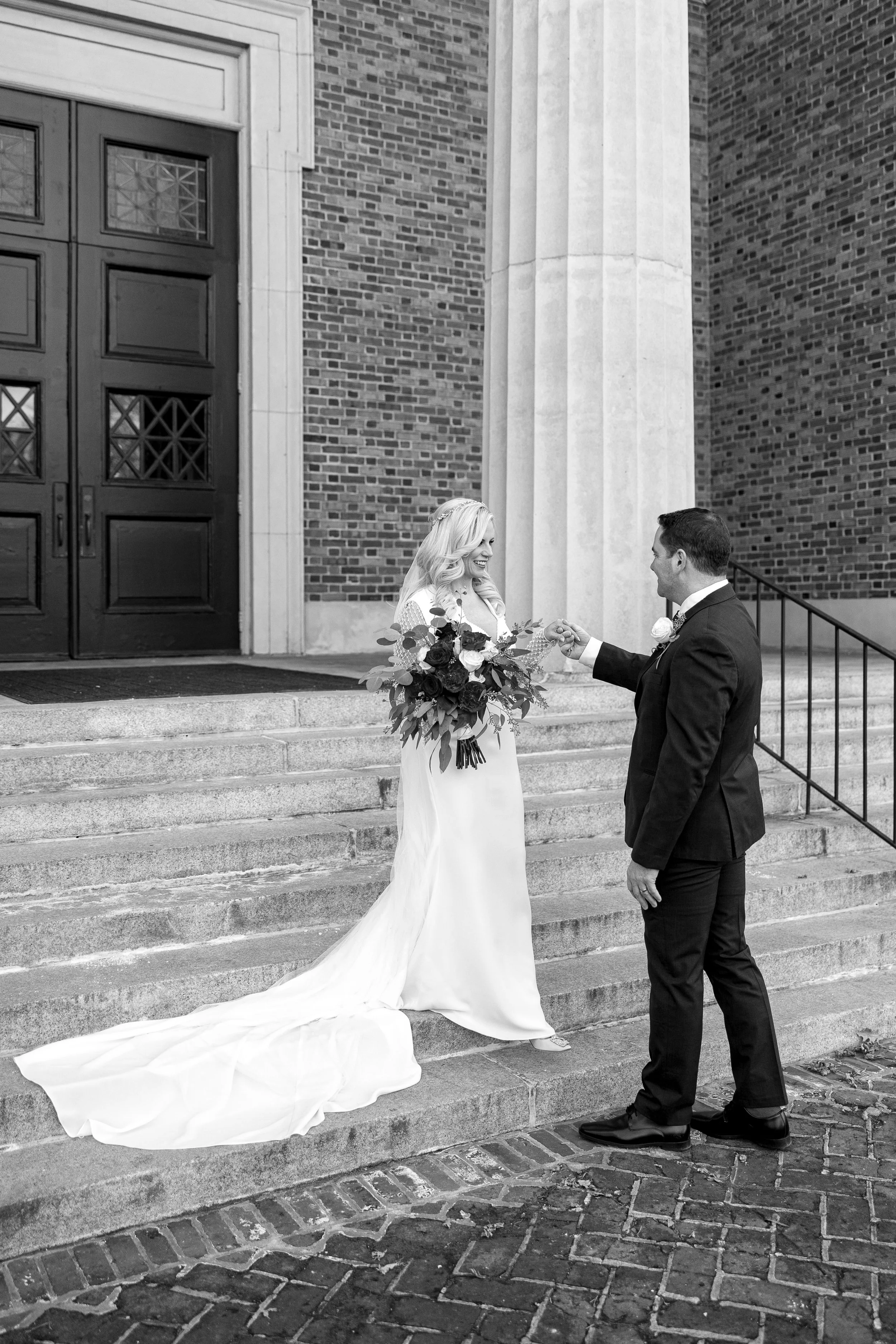 SarahMattozziPhotography-JeffersonHotelWedding-MistiJonathan-BrideandGroomPortraits-37.jpg