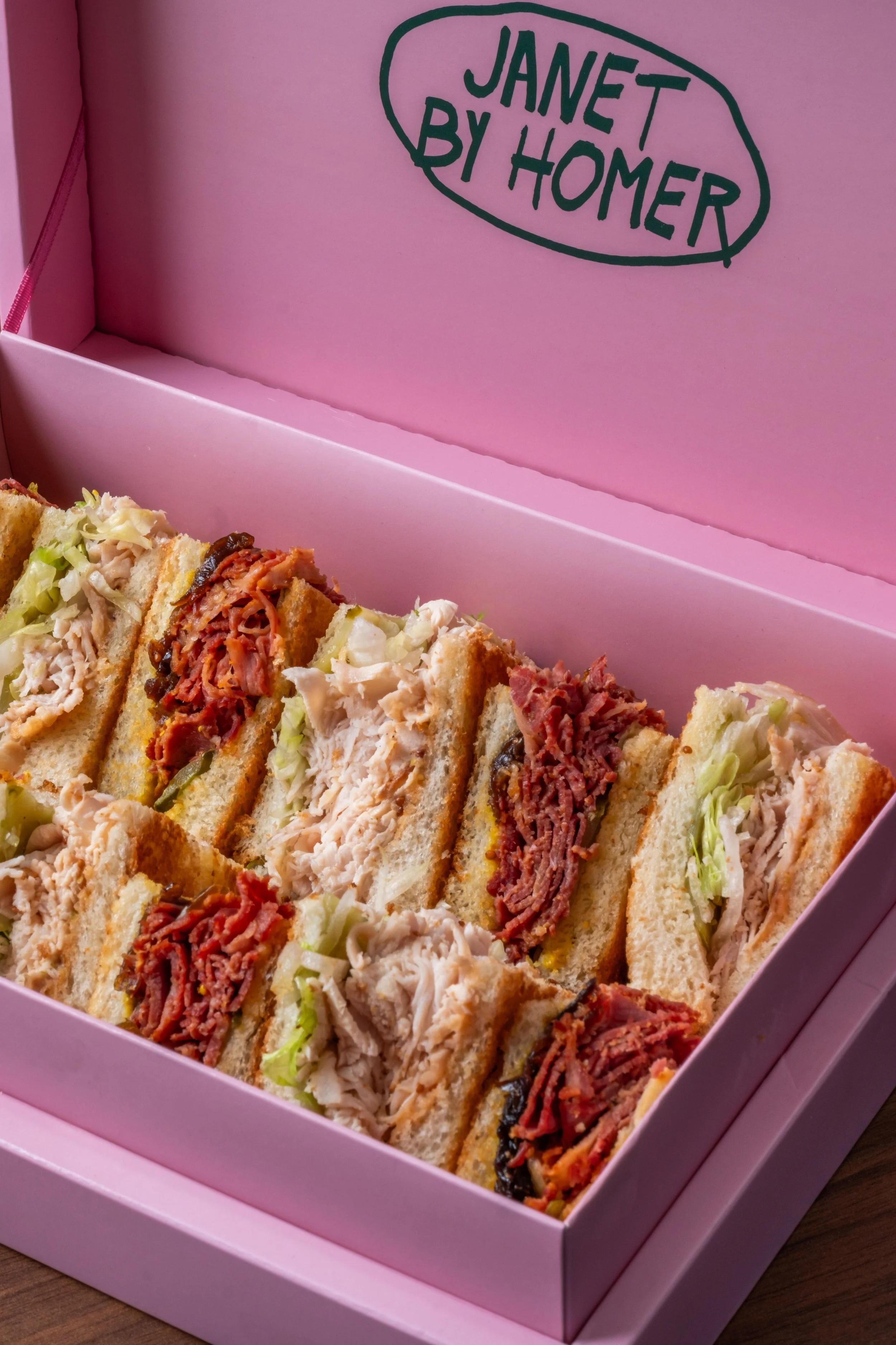 PASTRAM BOX (24 pièces)