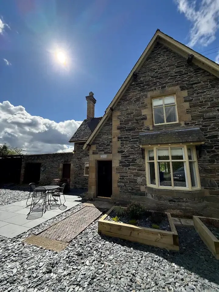 the-station-master-s-house-carrog-12.jpeg
