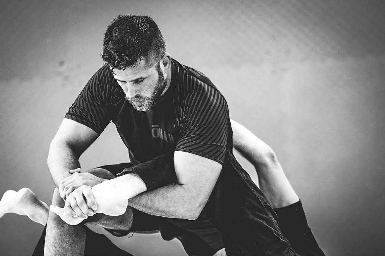 Polarsirkelen kamsport: Her l&aelig;rer du &aring; falle med stil &ndash; og reise deg med stolthet!

BJJ NoGi voksen
(Fra 15 &aring;r) 

Tirsdag 18:00-19:00
Onsdag 18:30-20:00

📸@martins.photography

#polarsirkelenkampsport #bjj
#brasiliansjiujitsu