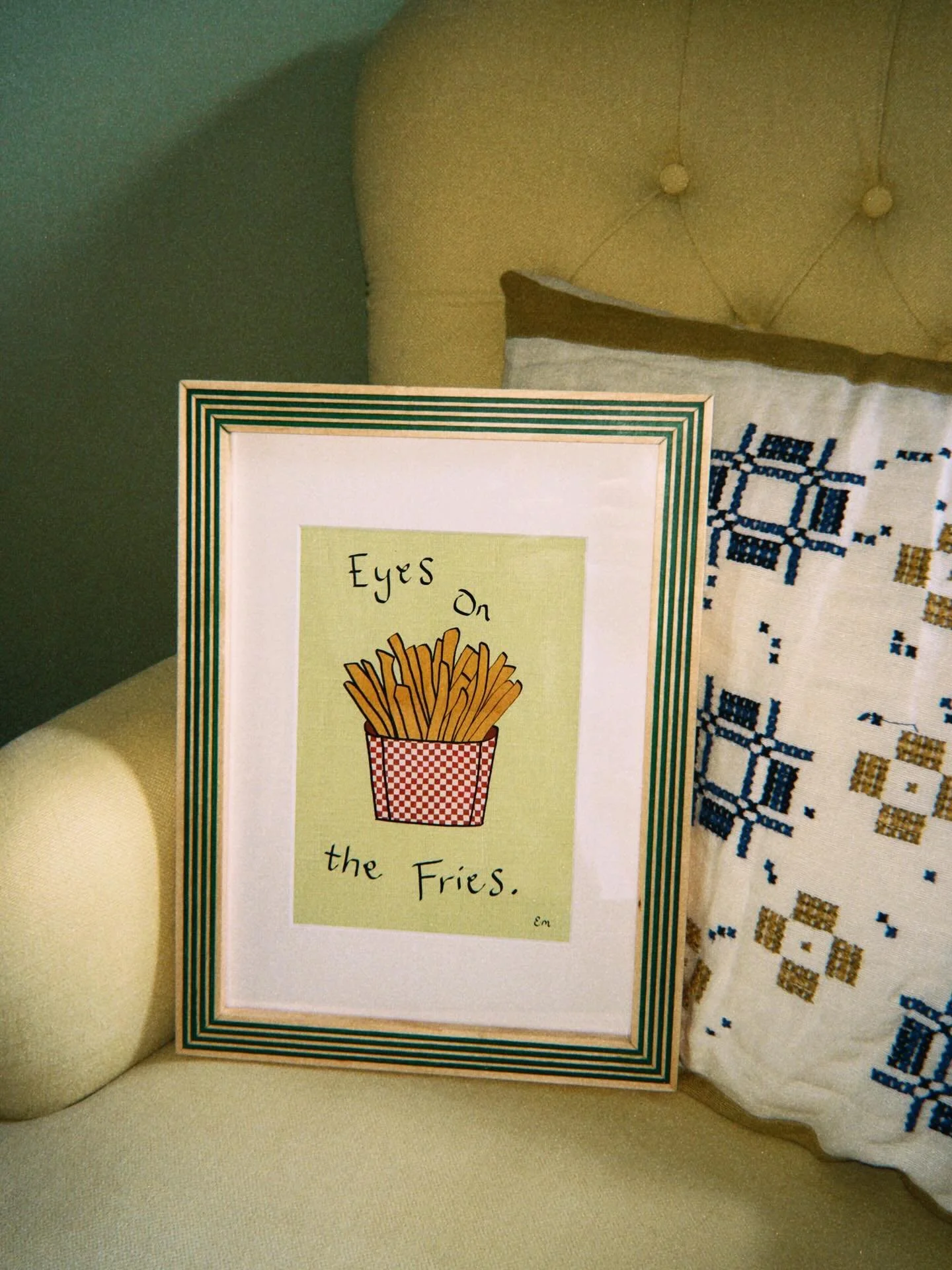 Eyes on the Fries 👀 

Available at @maison_flaneur
