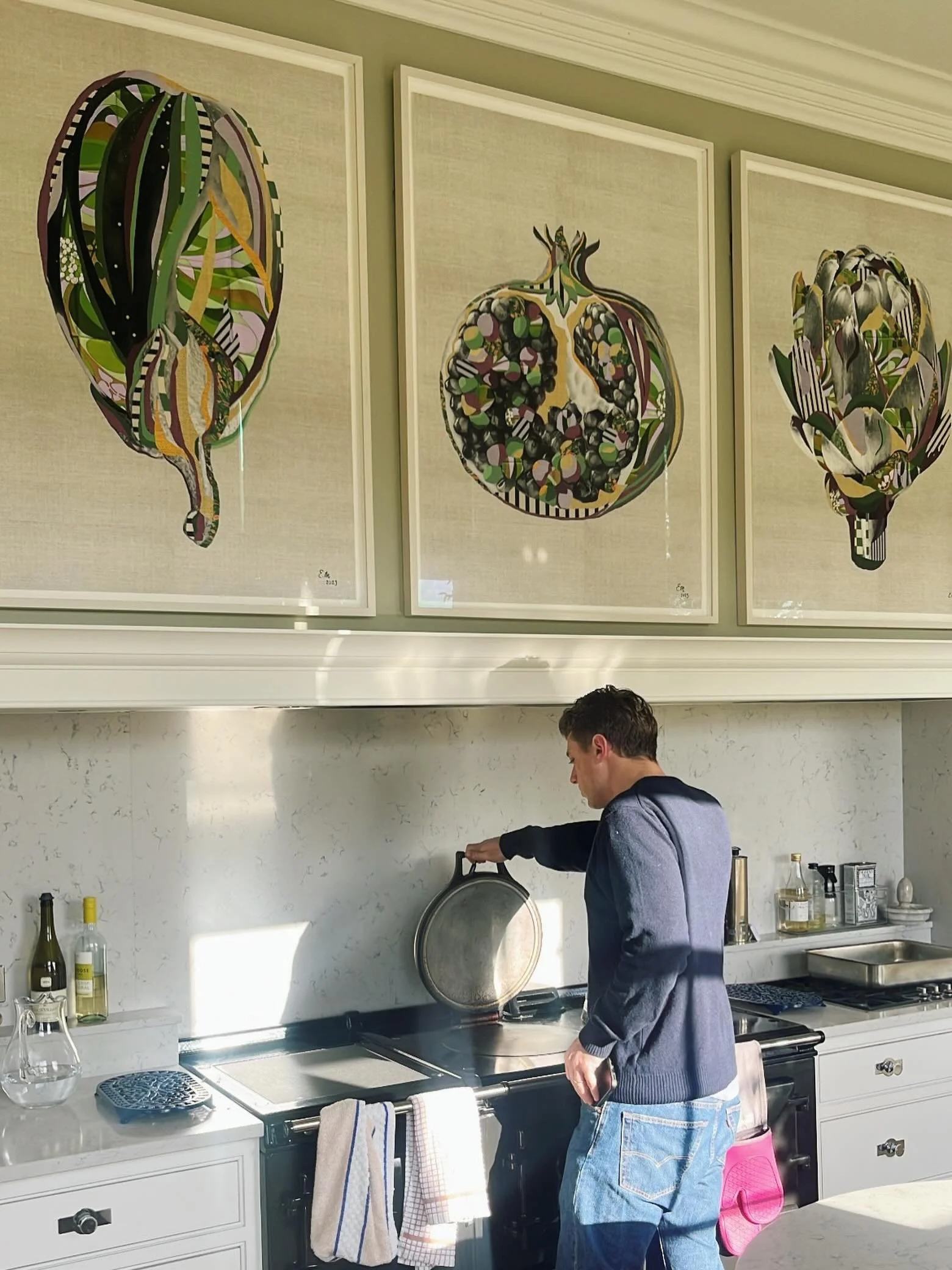 The &lsquo;Fruit n Veg&rsquo; prints making a statement in this kitchen 👀