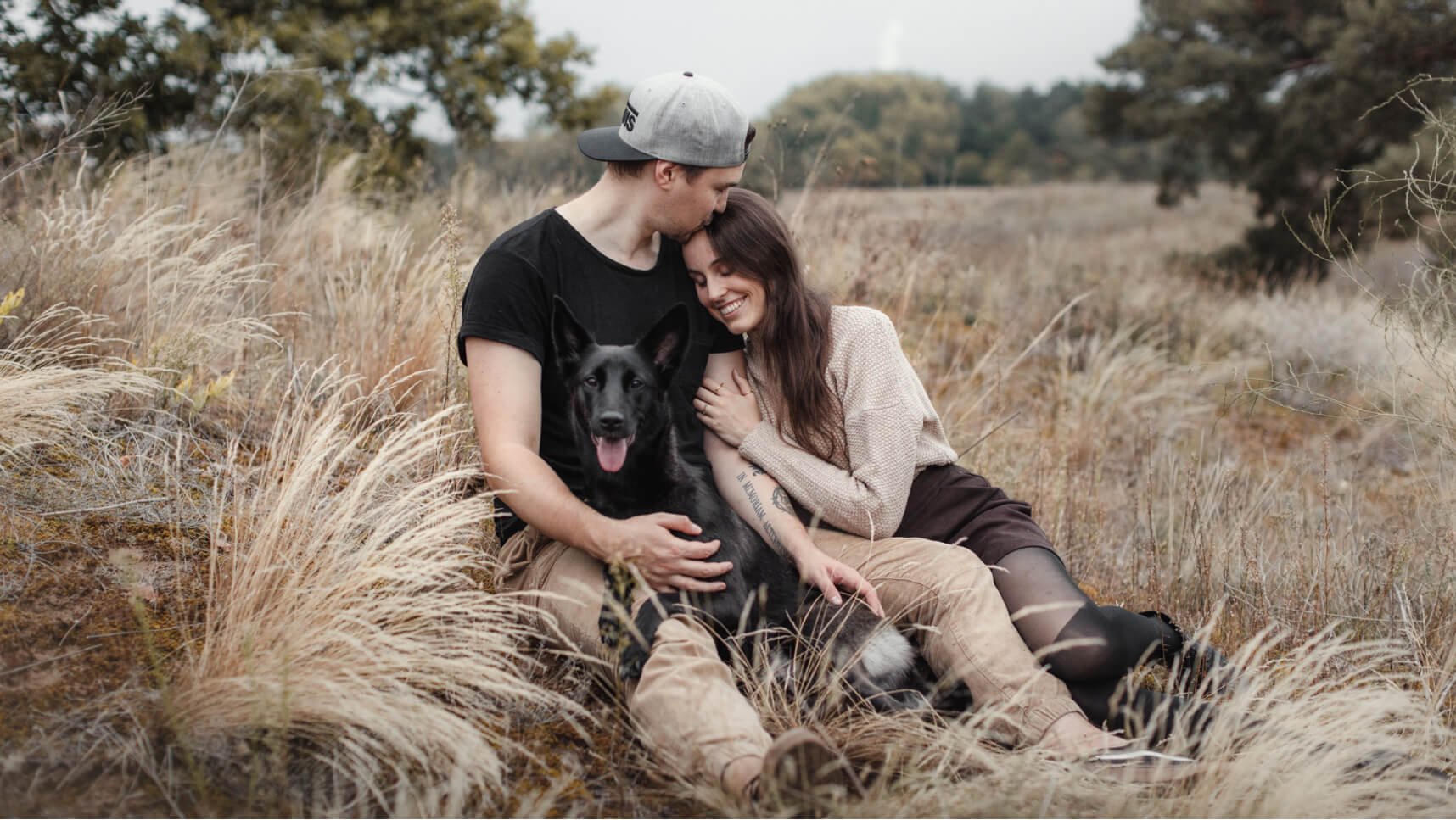 angelina-brueckner-paarfotoshooting-mit-hund-frankfurt.jpg