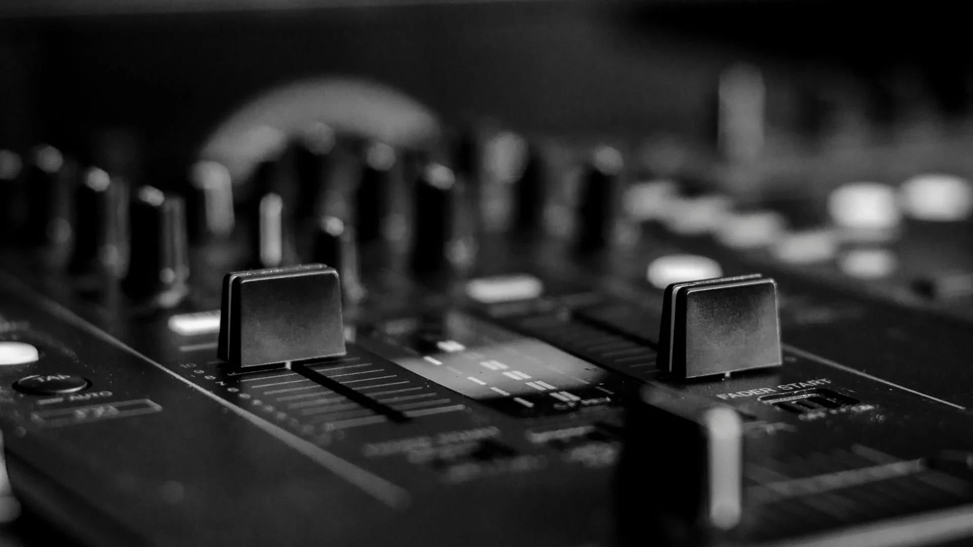 Keyboards AM feat. Darbuka at Gooshter