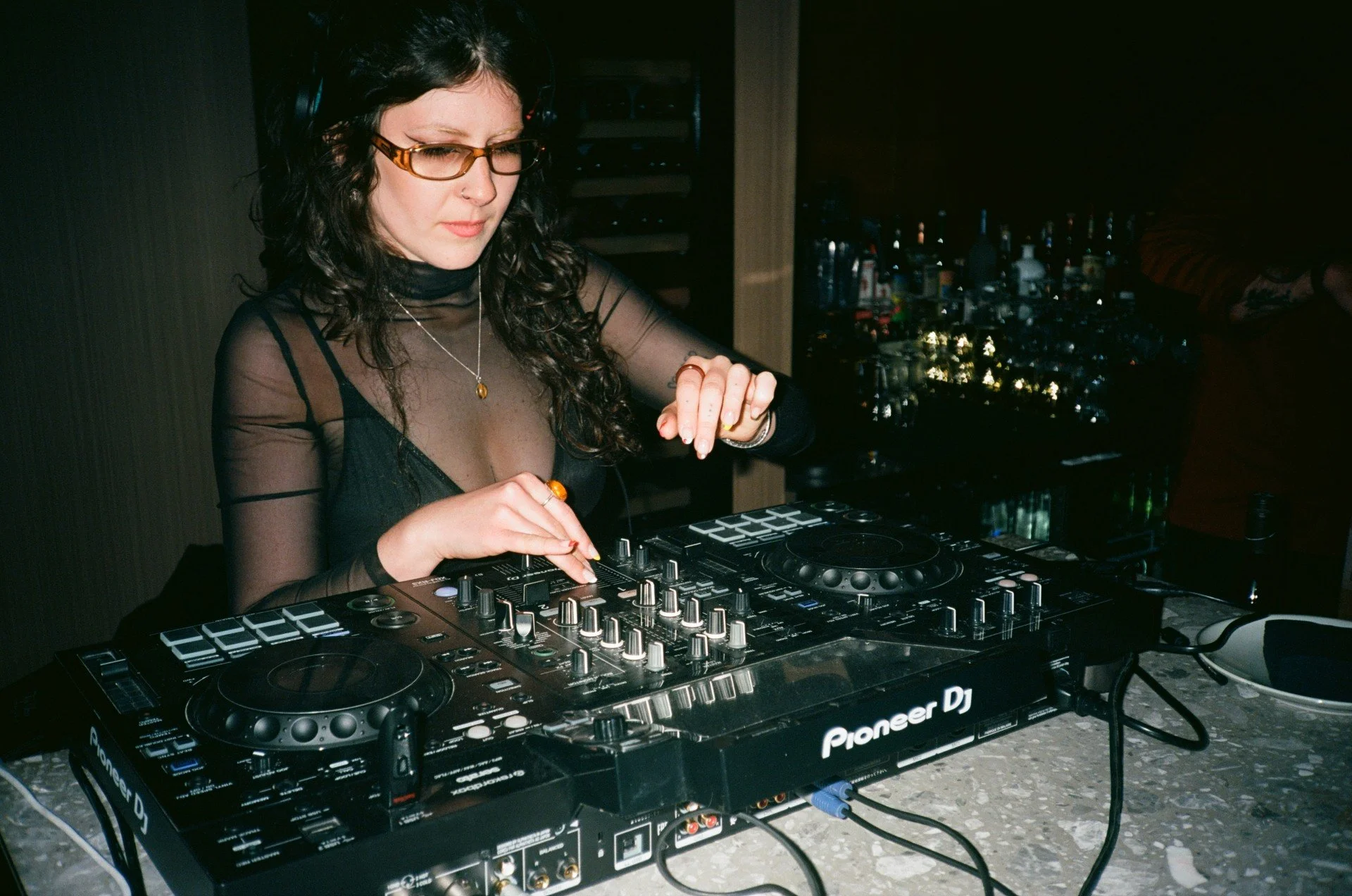 DJ frequenia at Zhega
