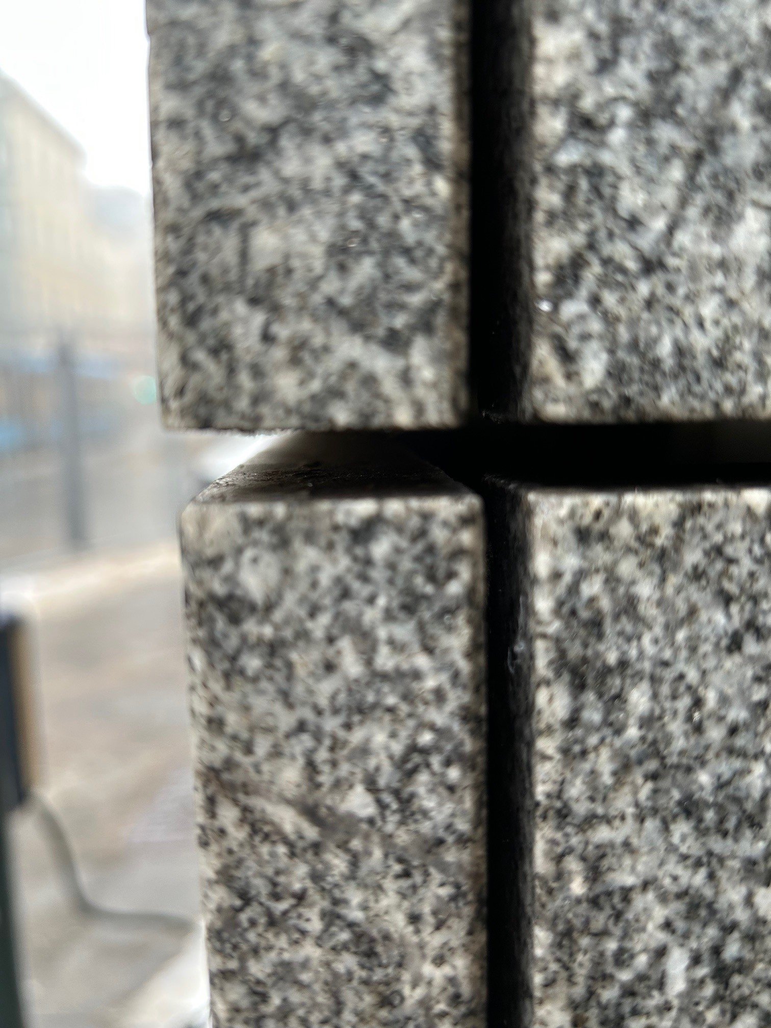 thumbnail_image004.jpg