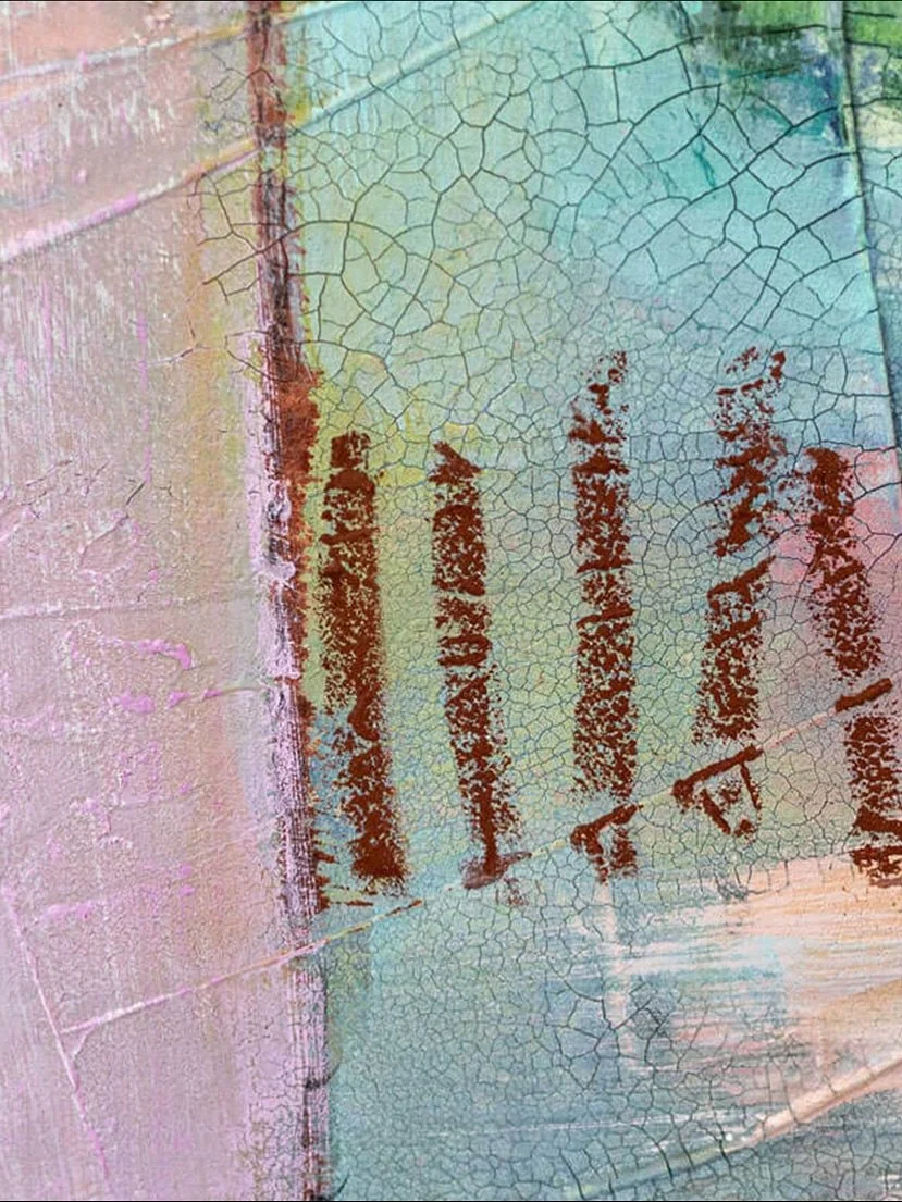 Life is never still. It shifts, tilts, and rearranges — sometimes by choice, sometimes by necessity.
@lizzieselle_studio “Balancing Act” series reflects the delicate equilibrium between chaos and harmony, and how we continuously re