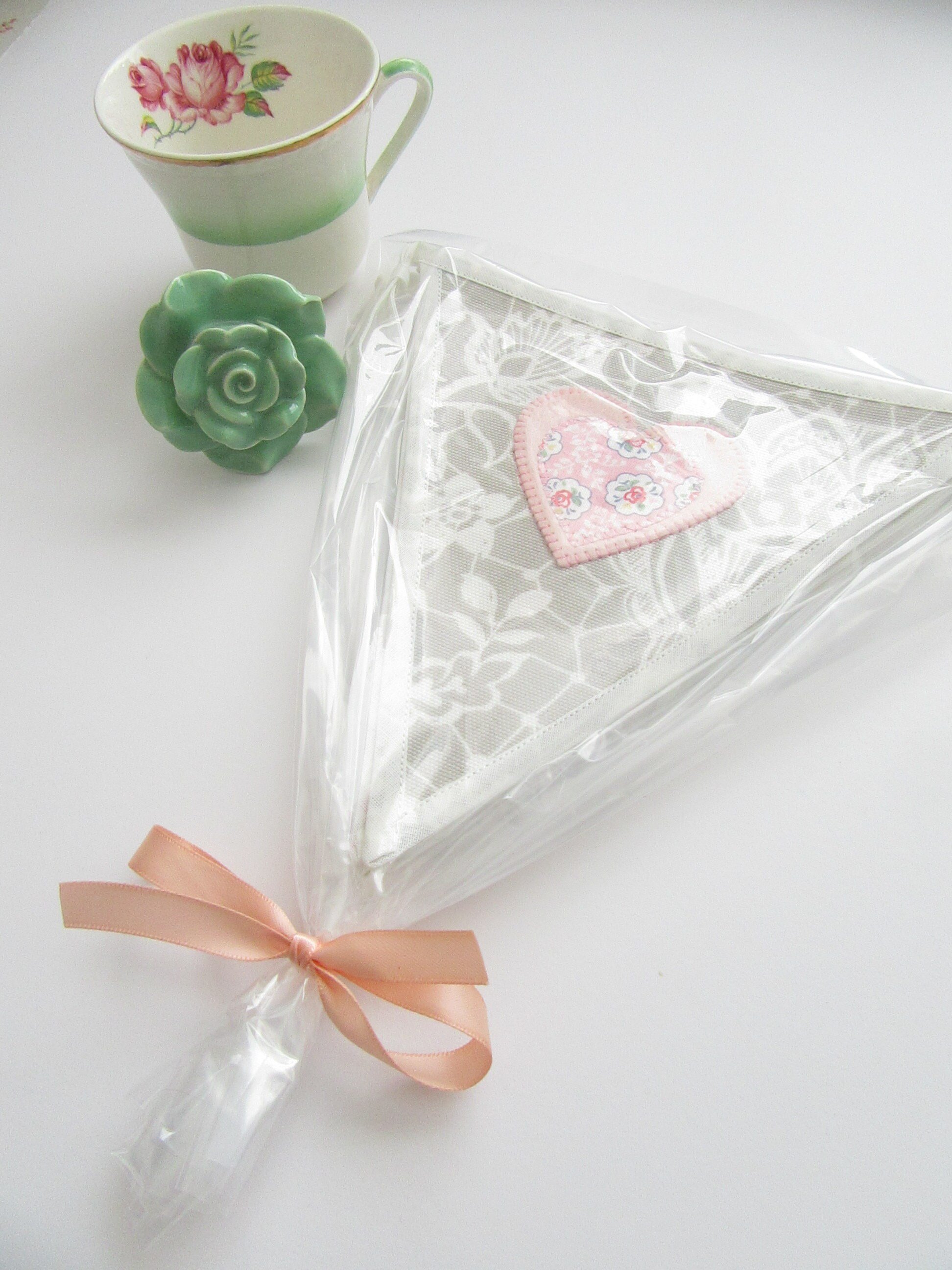 https://i.etsystatic.com/10161041/r/il/ebd5c5/2861252987/il_fullxfull.2861252987_tu7m.jpg