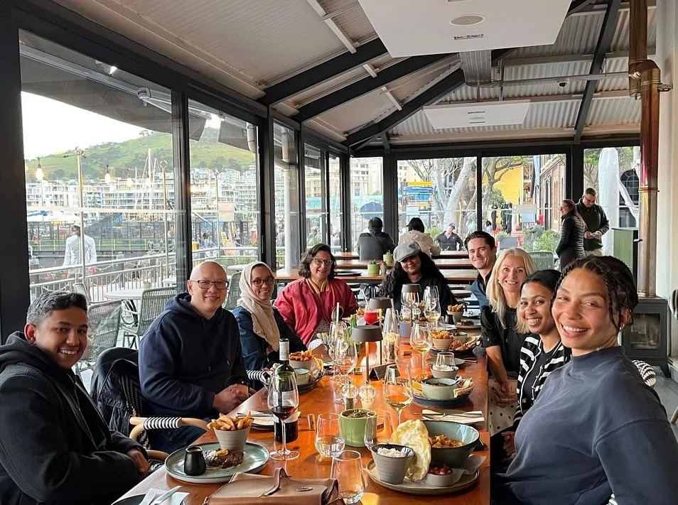 The Cape Town office had no empty seats this week. 🤗 Nathalie dropped in from Copenhagen, while Keith and Yonela joined from Joburg. Teamwork, stories, and lots of coffee runs. 🥳