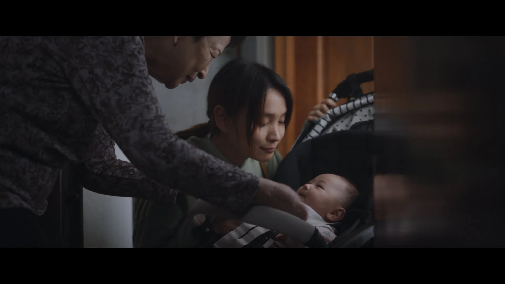 MotherHood_TLR_PRHQ_1080P24-238LB_709g24_TEXTLESS_20_20241111.mov_1.1.5.jpg