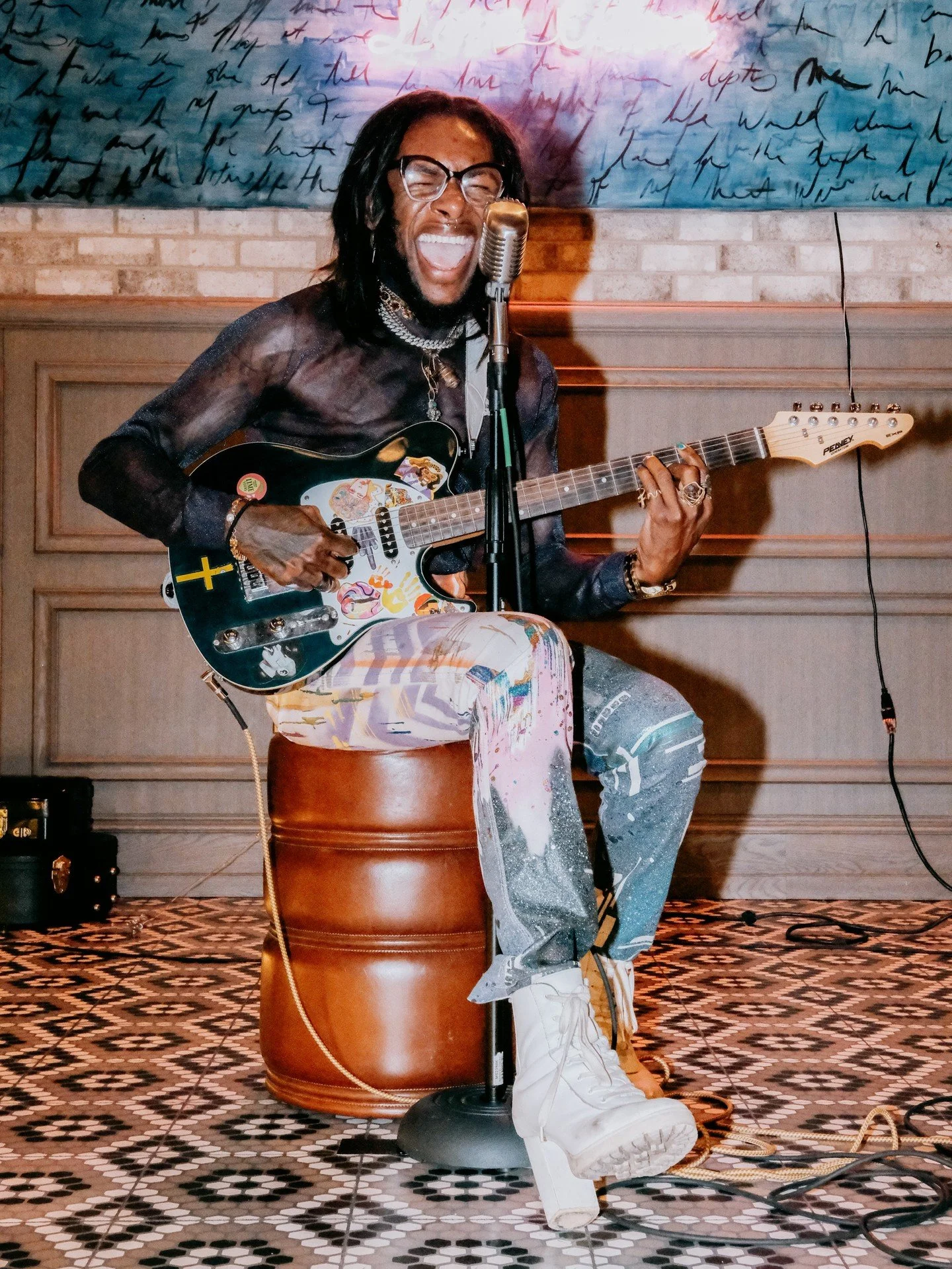 Tomorrow night is the night. Sofar Sounds returns to Alma for an intimate evening of live music, cocktails, and shared moments of community. Grab your tickets at the link in bio, you won't want to miss it. @sofarchicago