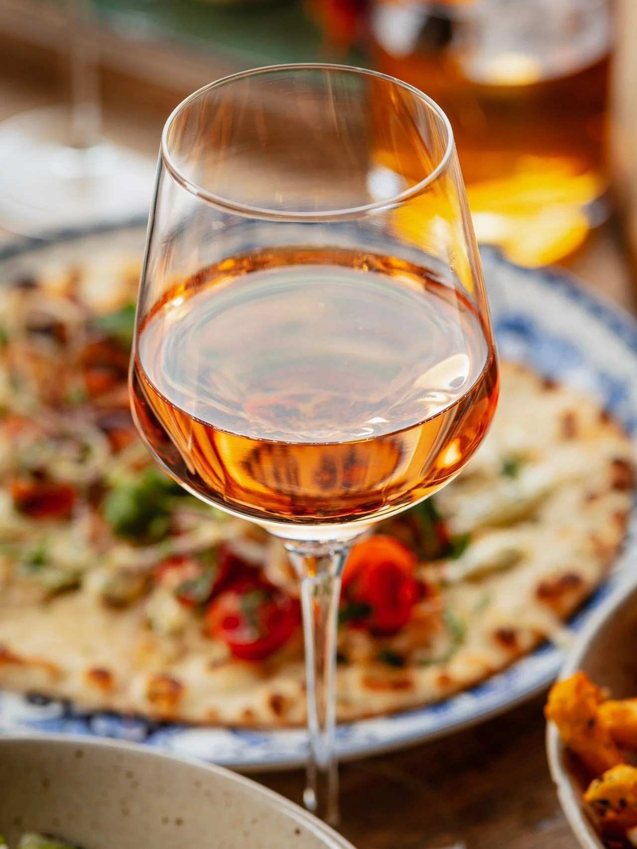 A good bottle has a way of opening up the table and taking the night somewhere unexpected. Start with a glass; stay for the conversation. #AlmaHotelZachary